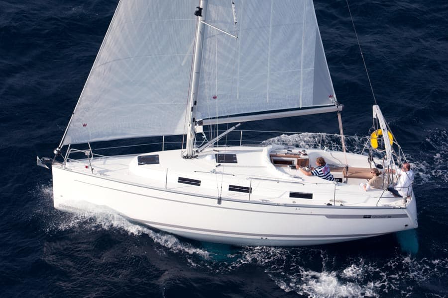 Bavaria Cruiser 32 - photo