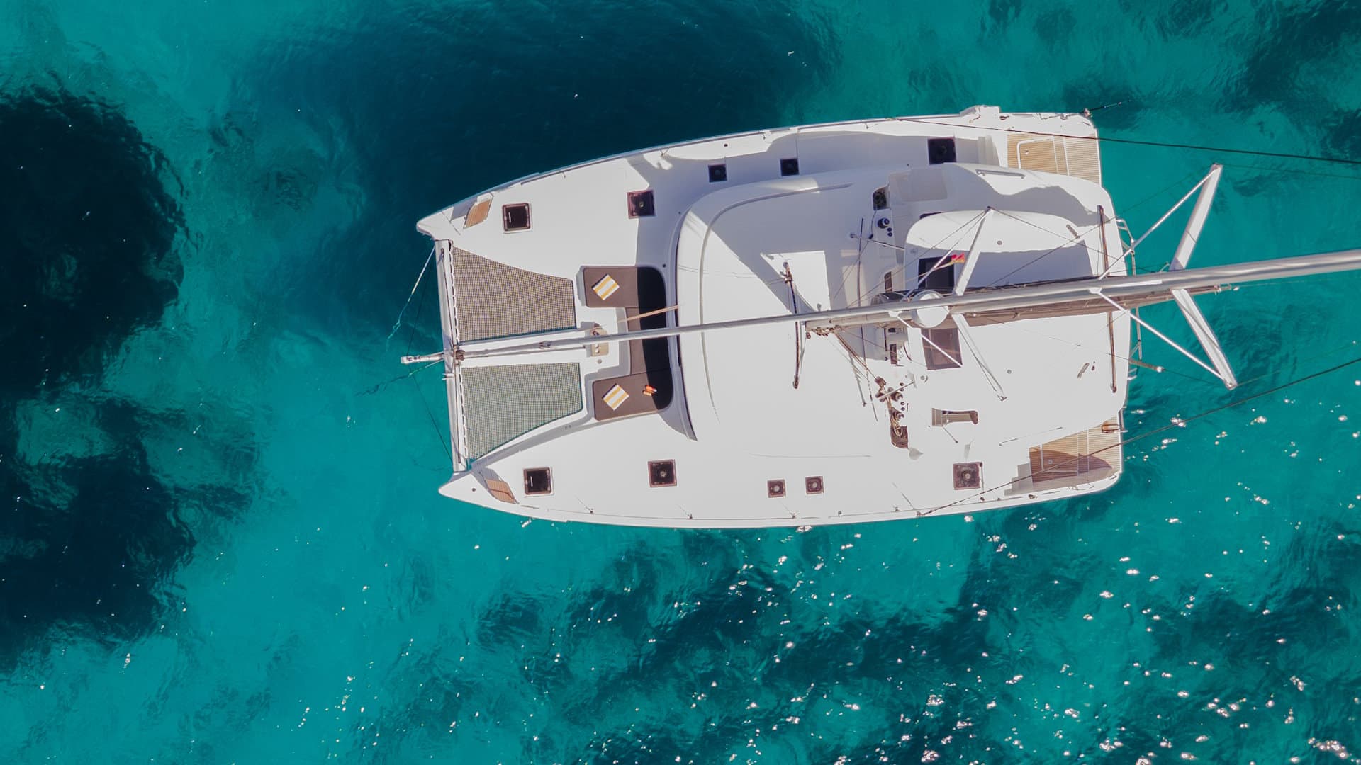 Lagoon 46  - photo 6