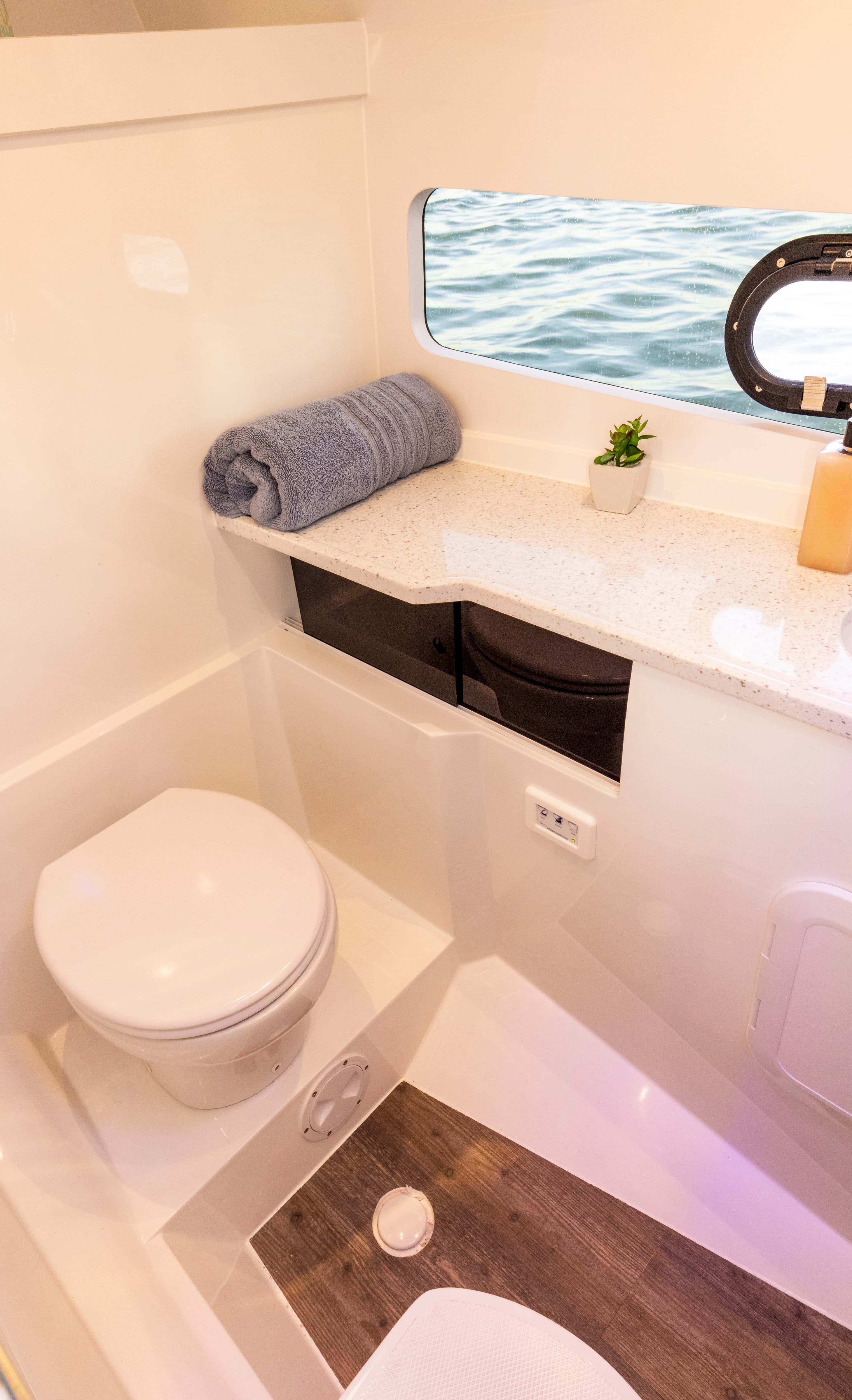 Aquila 32 Sport - photo 16