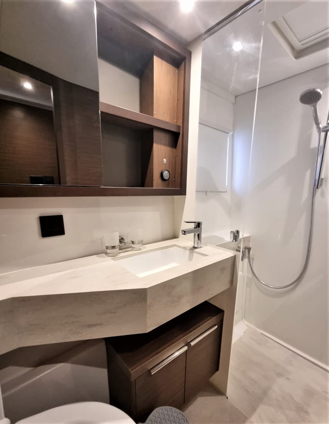 Lagoon 46  - photo 9