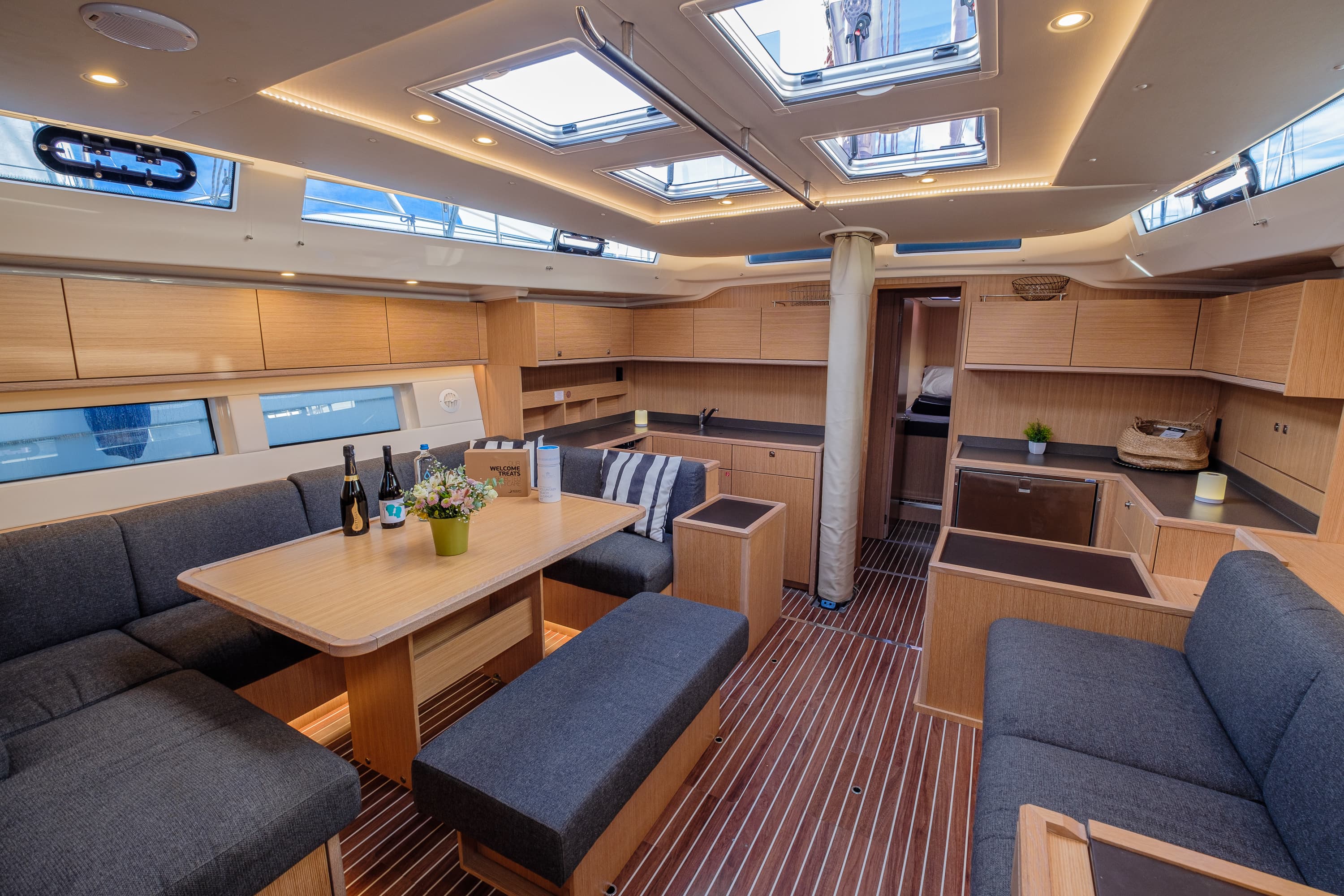 Bavaria C57 - photo 6