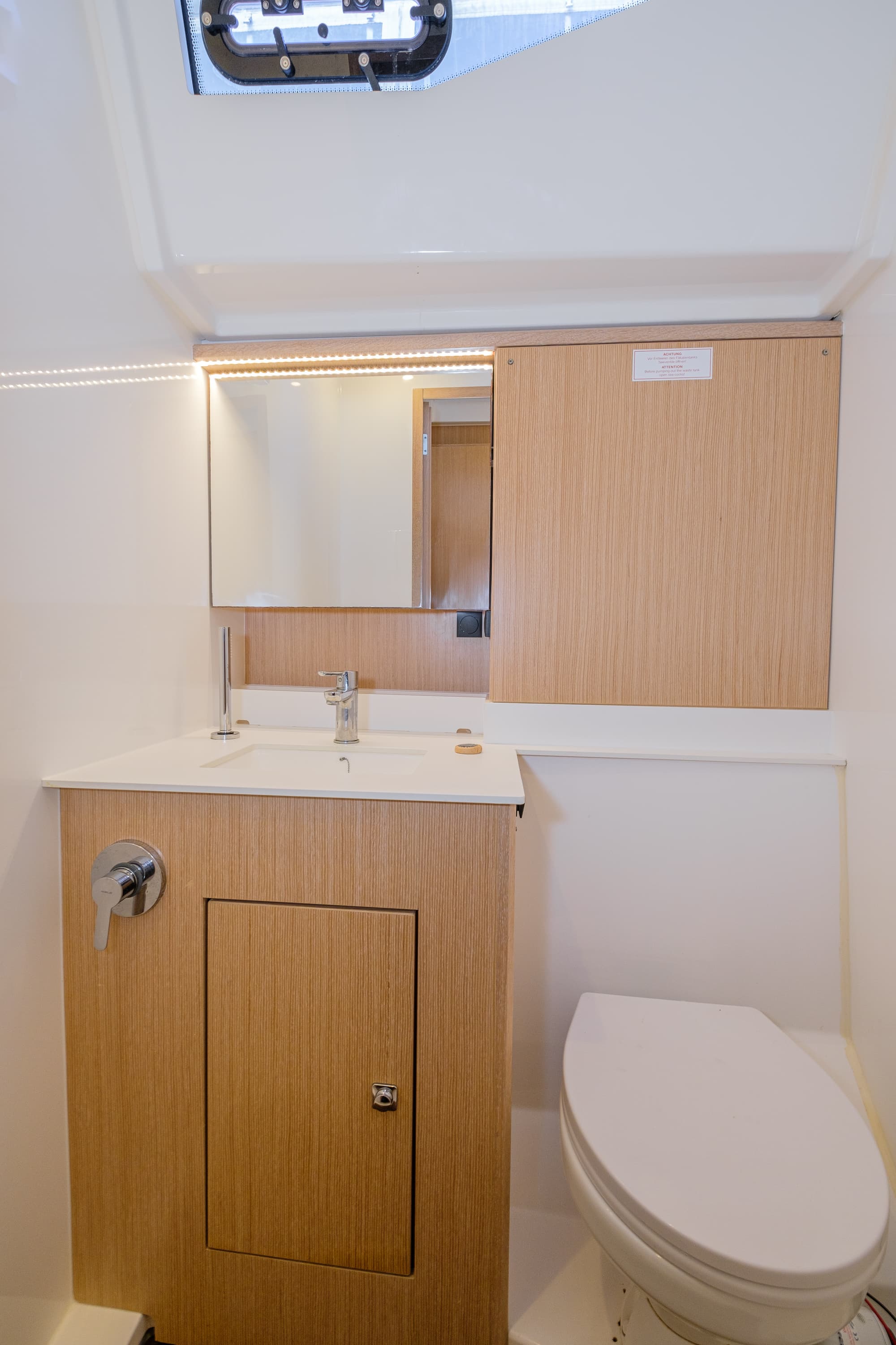 Bavaria C57 - photo 27