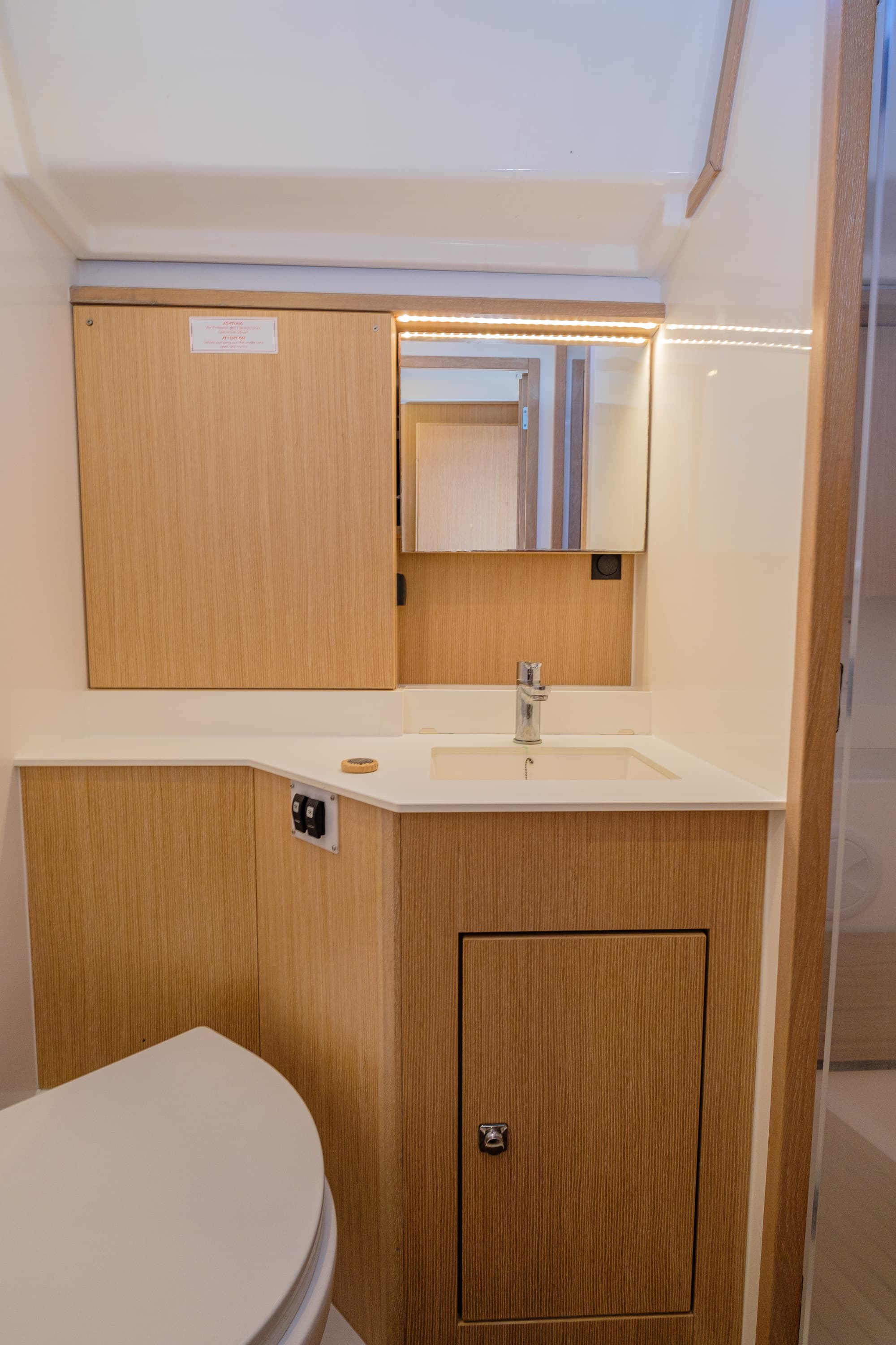 Bavaria C57 - photo 13