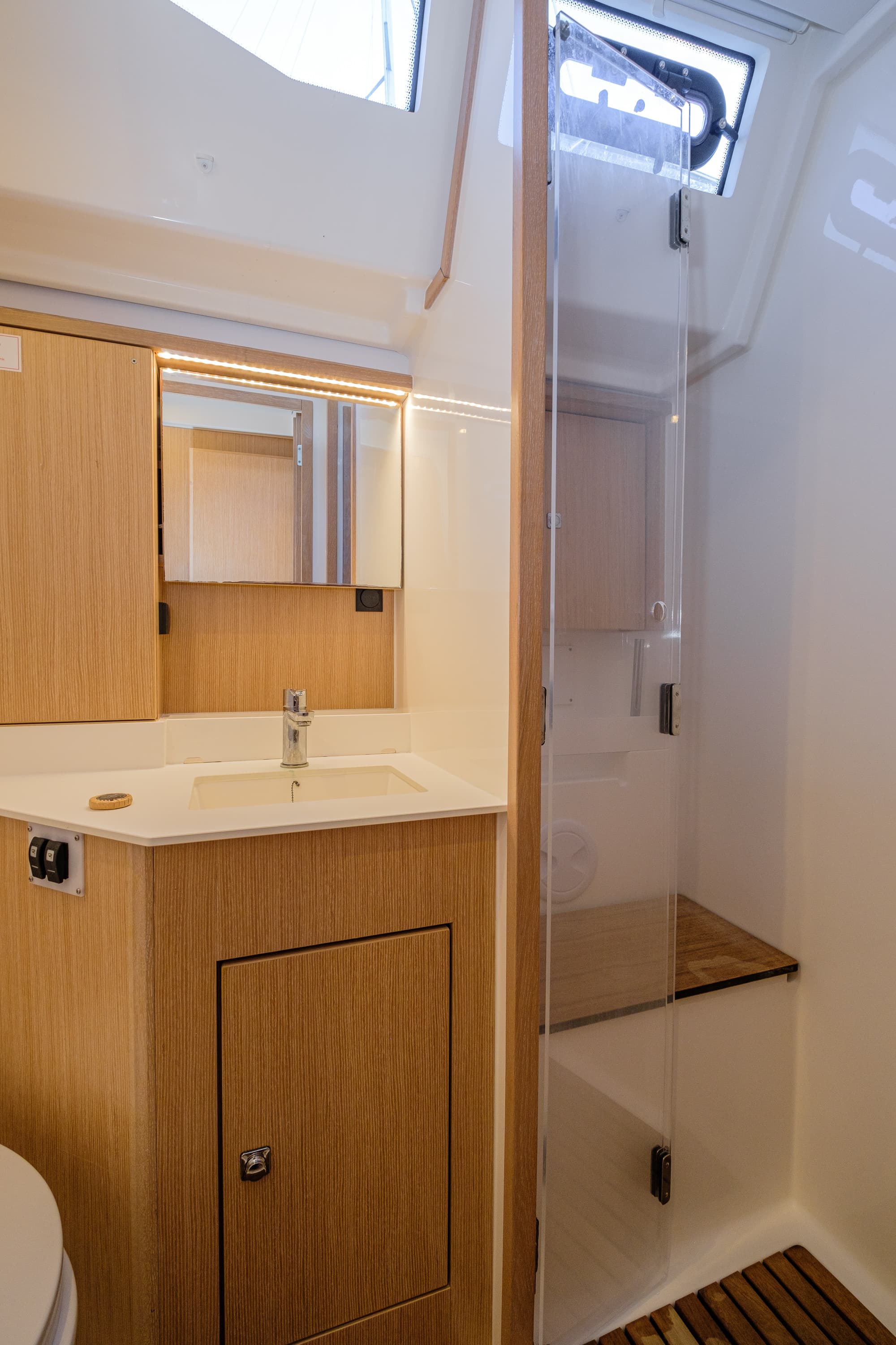 Bavaria C57 - photo 26