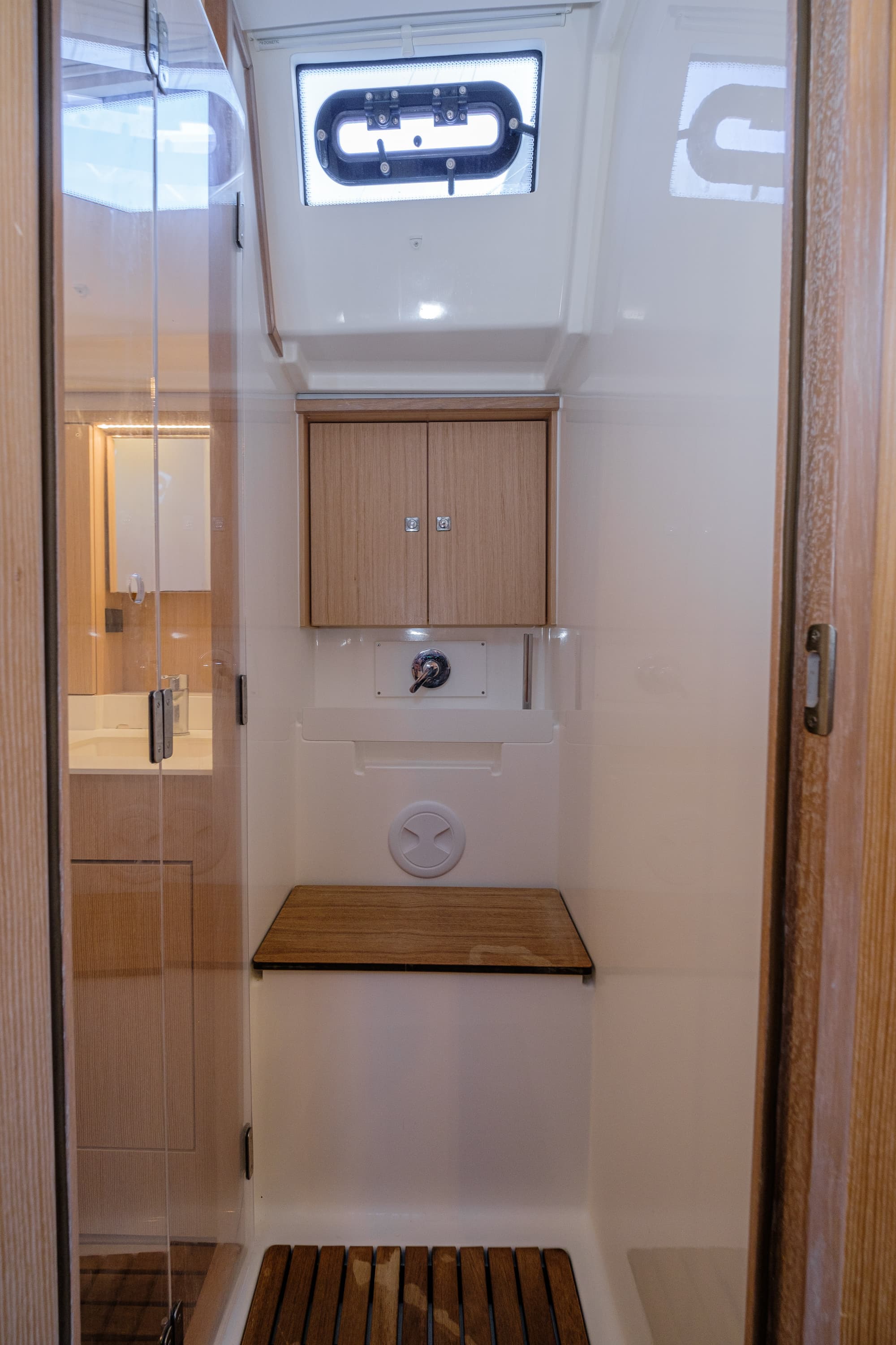 Bavaria C57 - photo 29