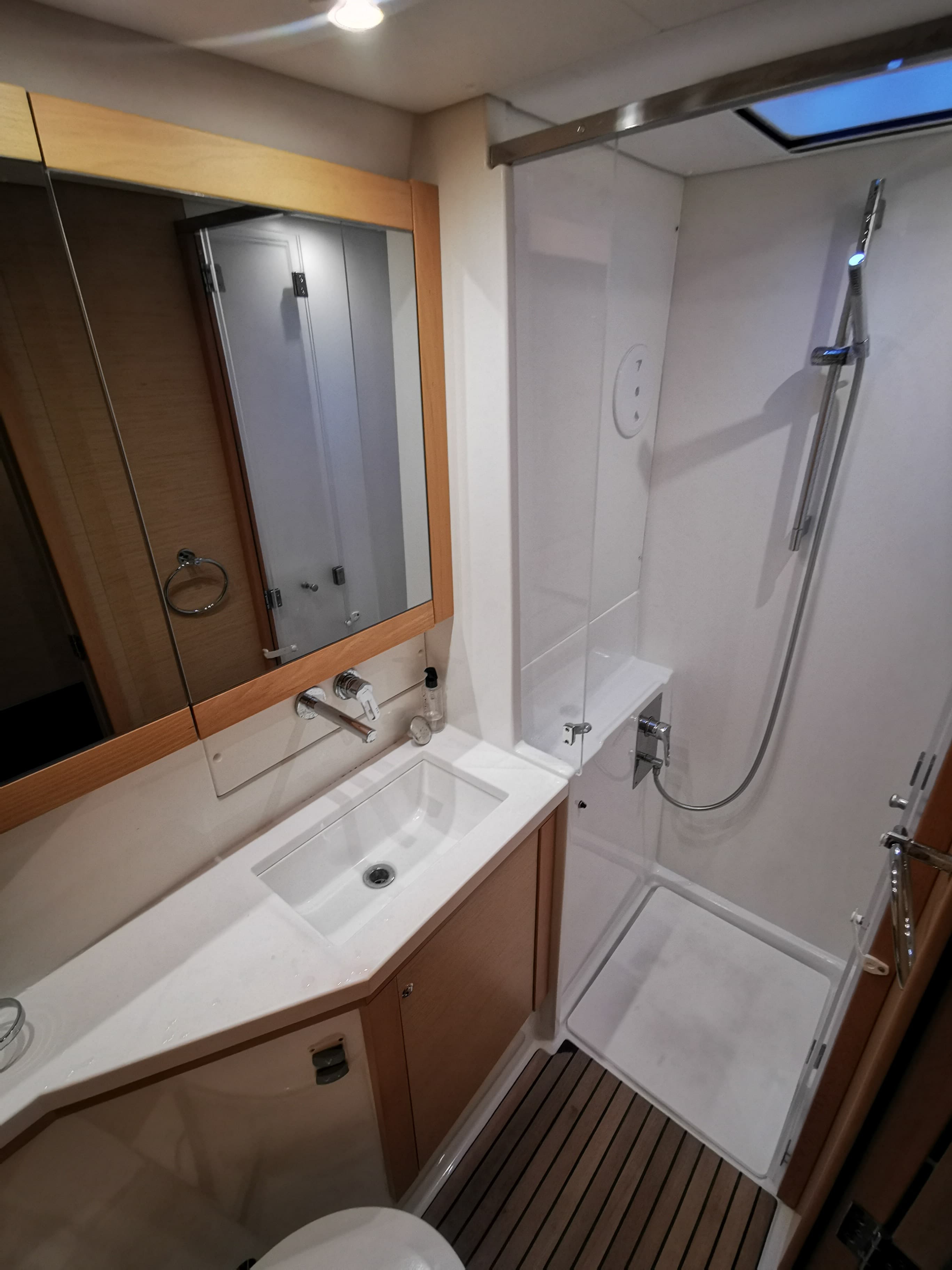 Lagoon 450 Fly - photo 28