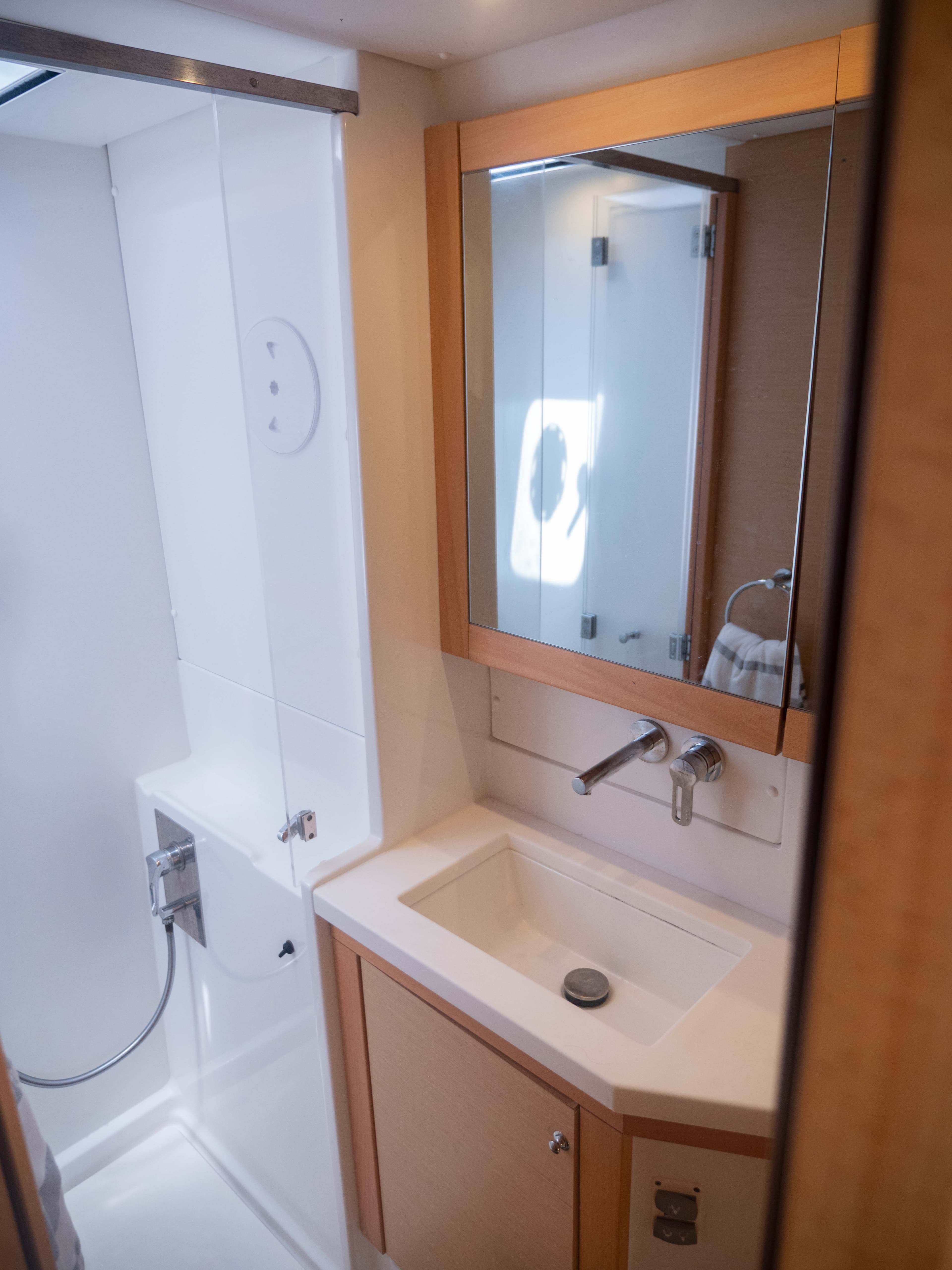 Lagoon 450 Fly - photo 15