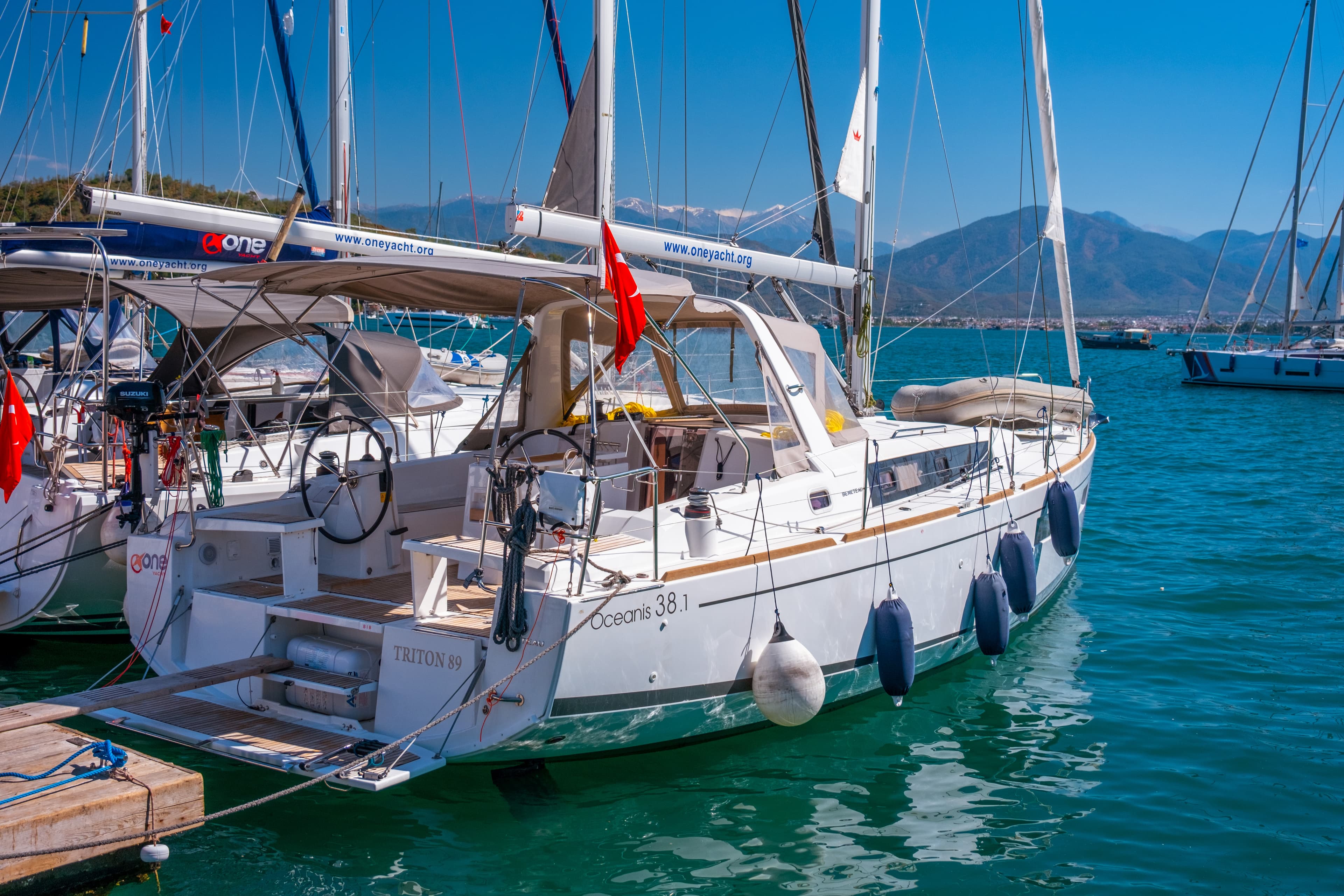 Oceanis 38.1 - photo 14