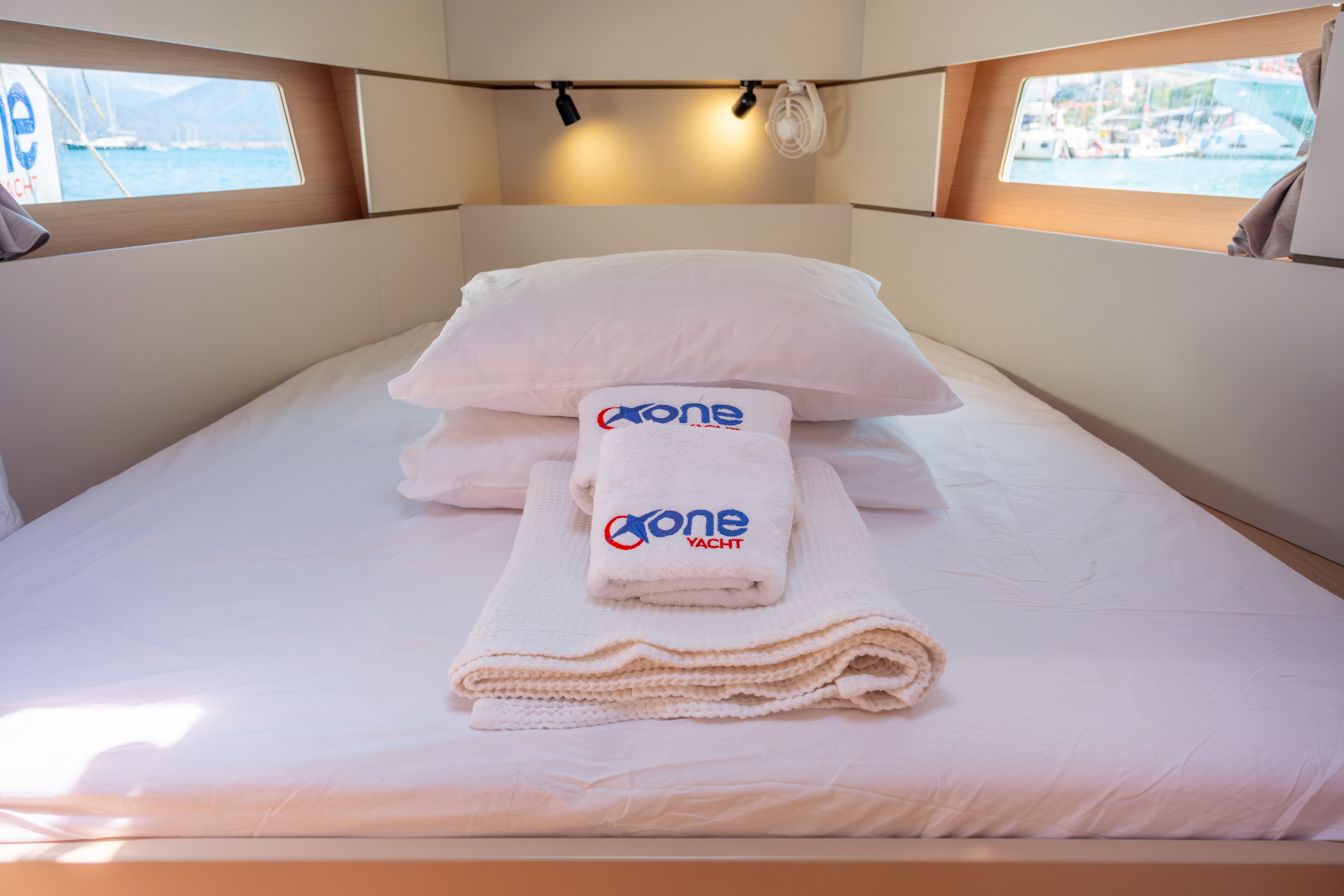 Oceanis 38.1 - photo 21