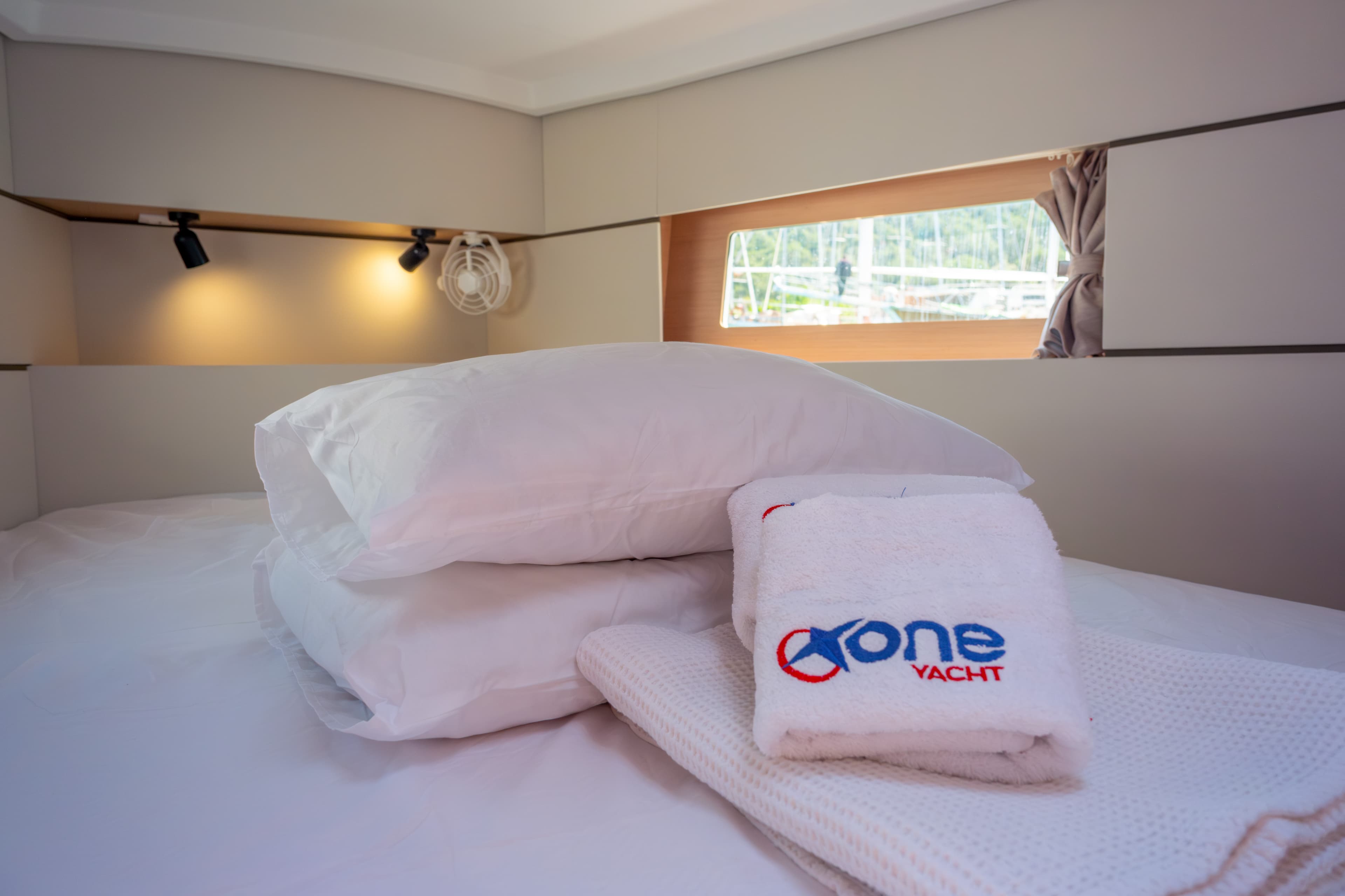 Oceanis 38.1 - photo 13