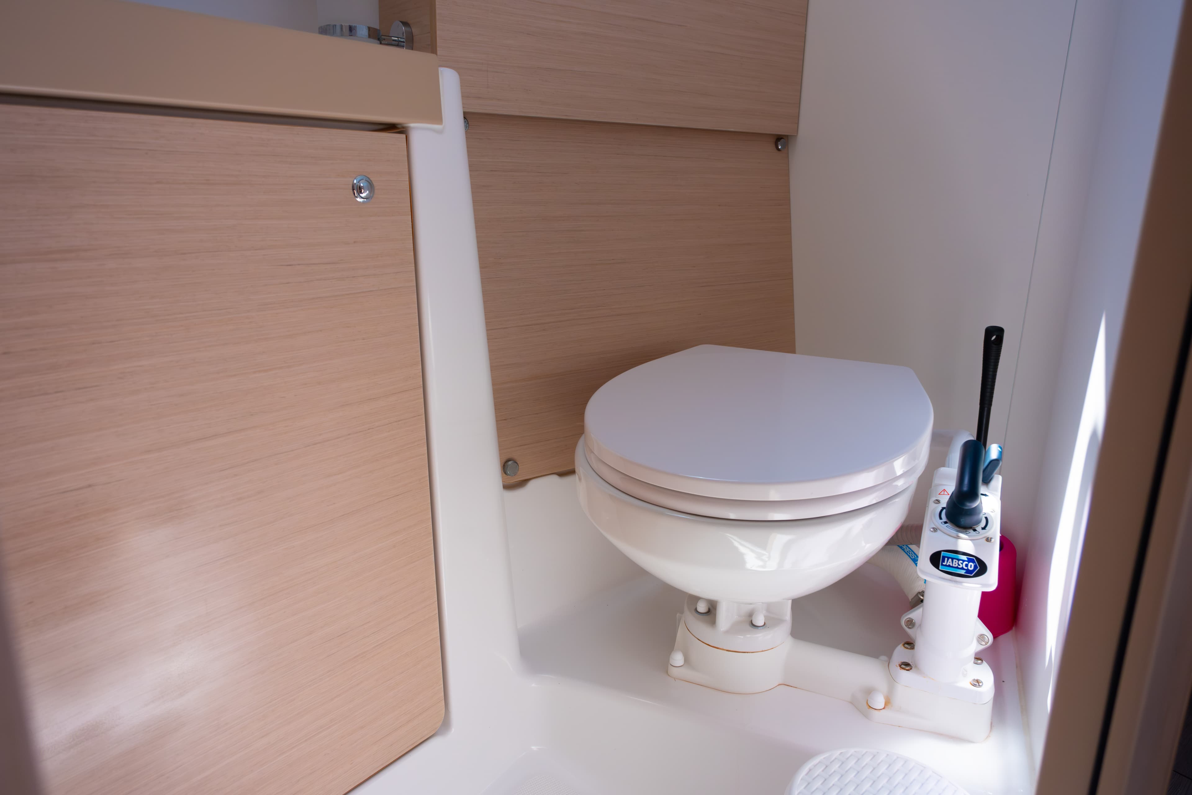 Oceanis 38.1 - photo 32