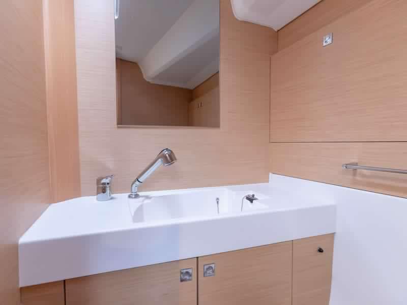 Sun Odyssey 519 - photo 5