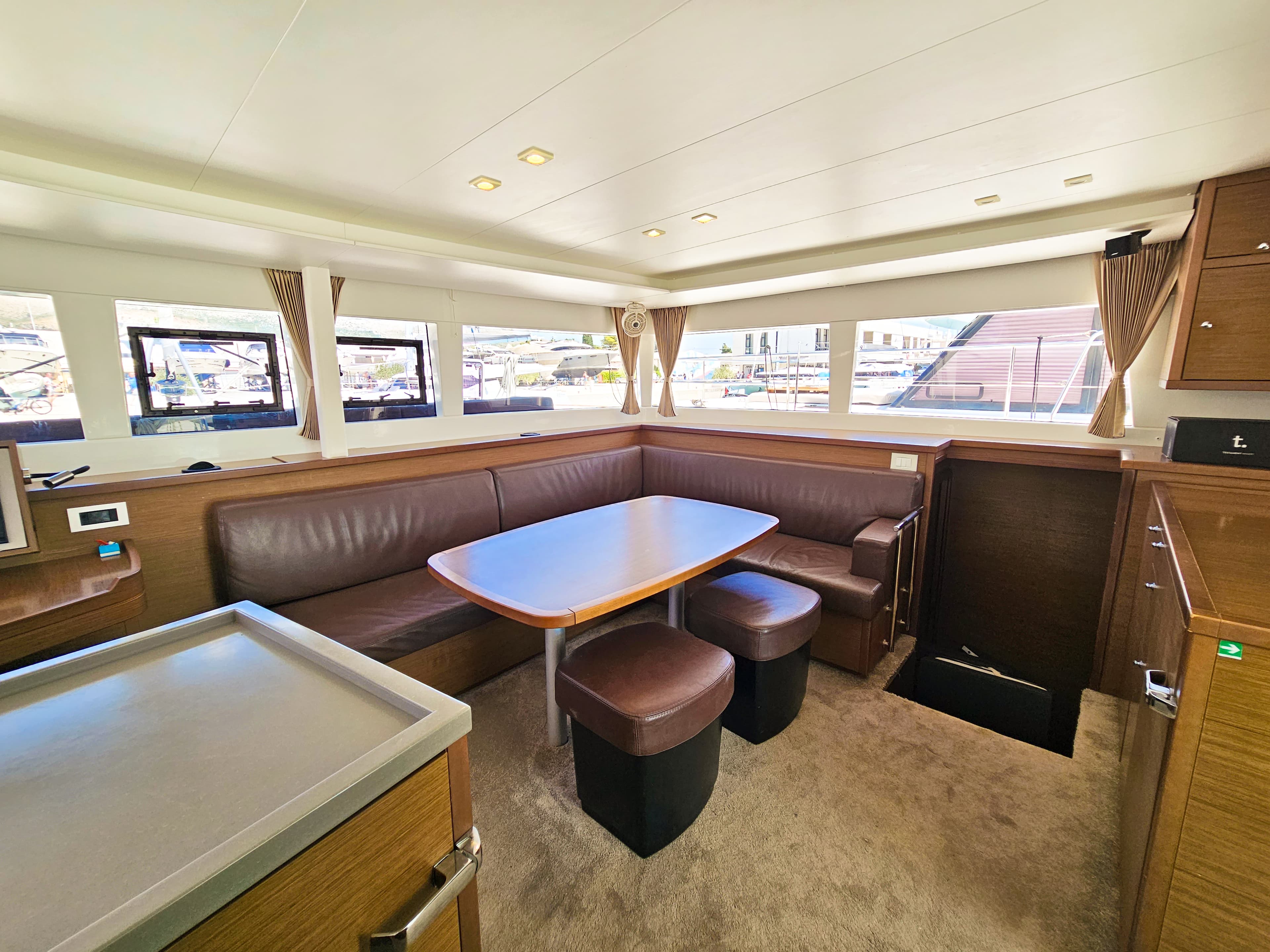 Lagoon 450 - photo 14