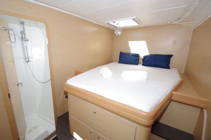 Lagoon 421 - photo 8