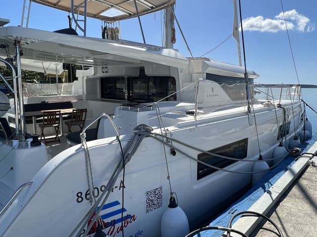 Lagoon 46  - photo 15