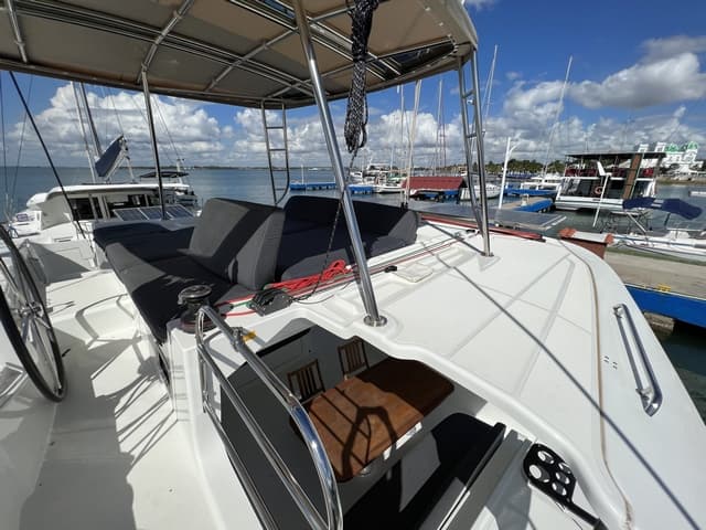 Lagoon 46  - photo 18