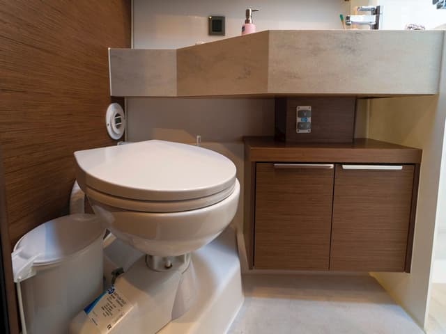 Lagoon 46  - photo 13