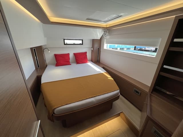 Lagoon 46  - photo 14