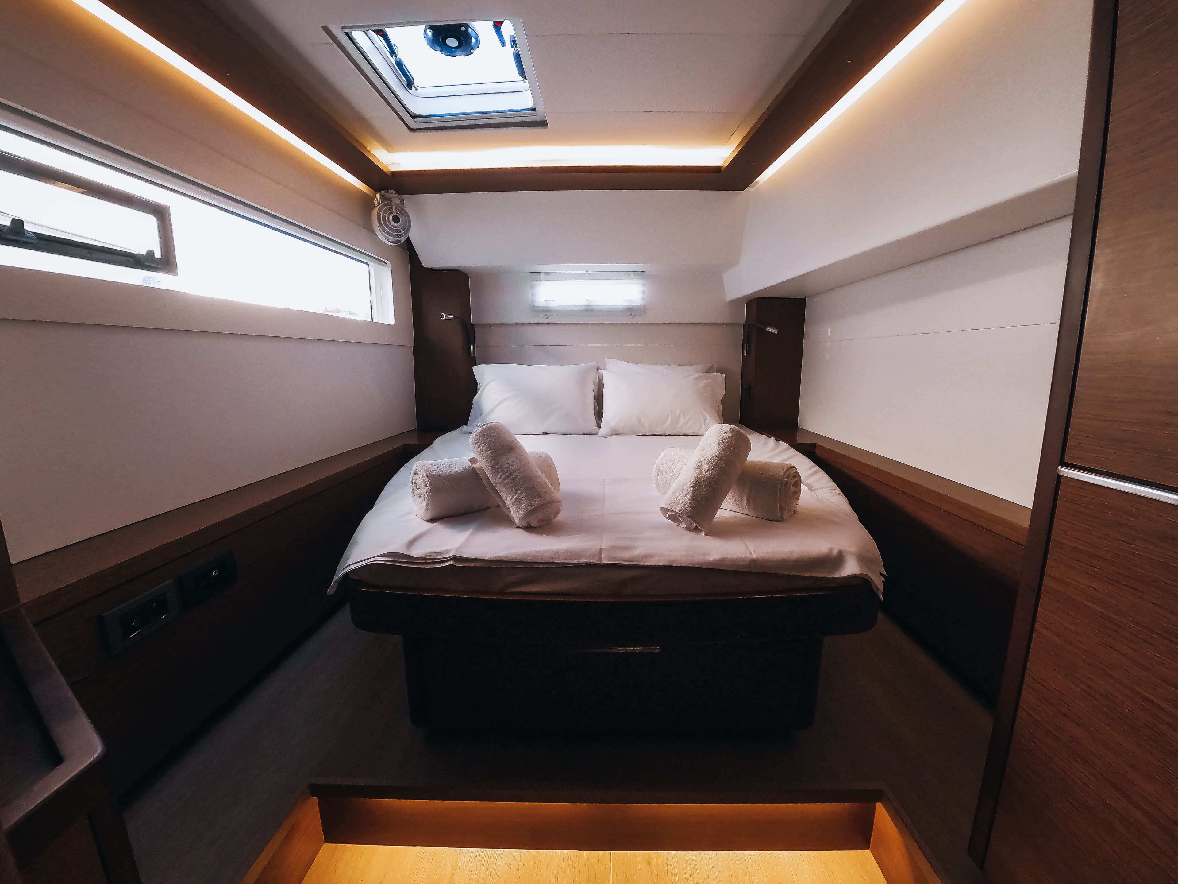 Lagoon 46  - photo 17