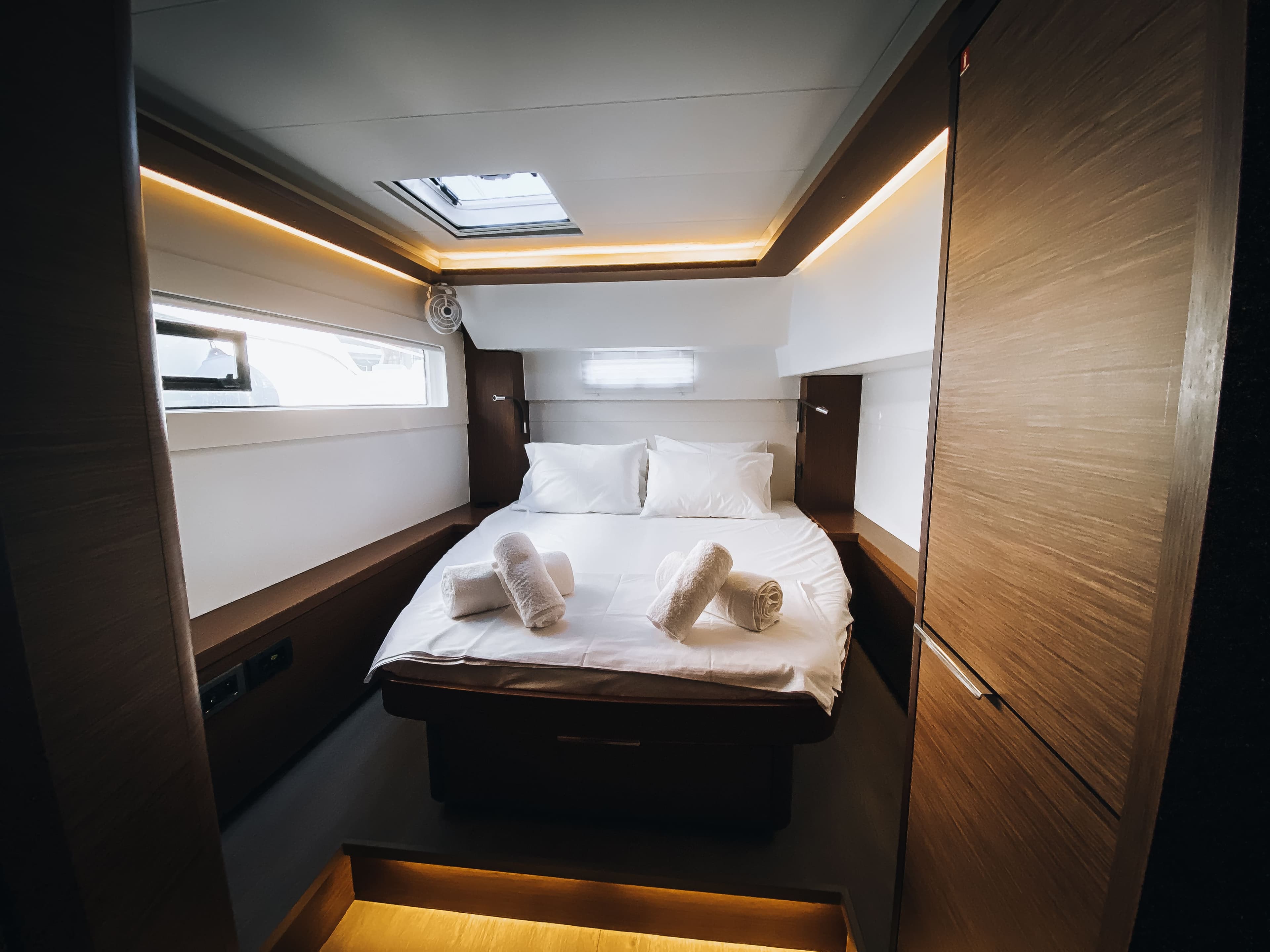 Lagoon 46  - photo 13