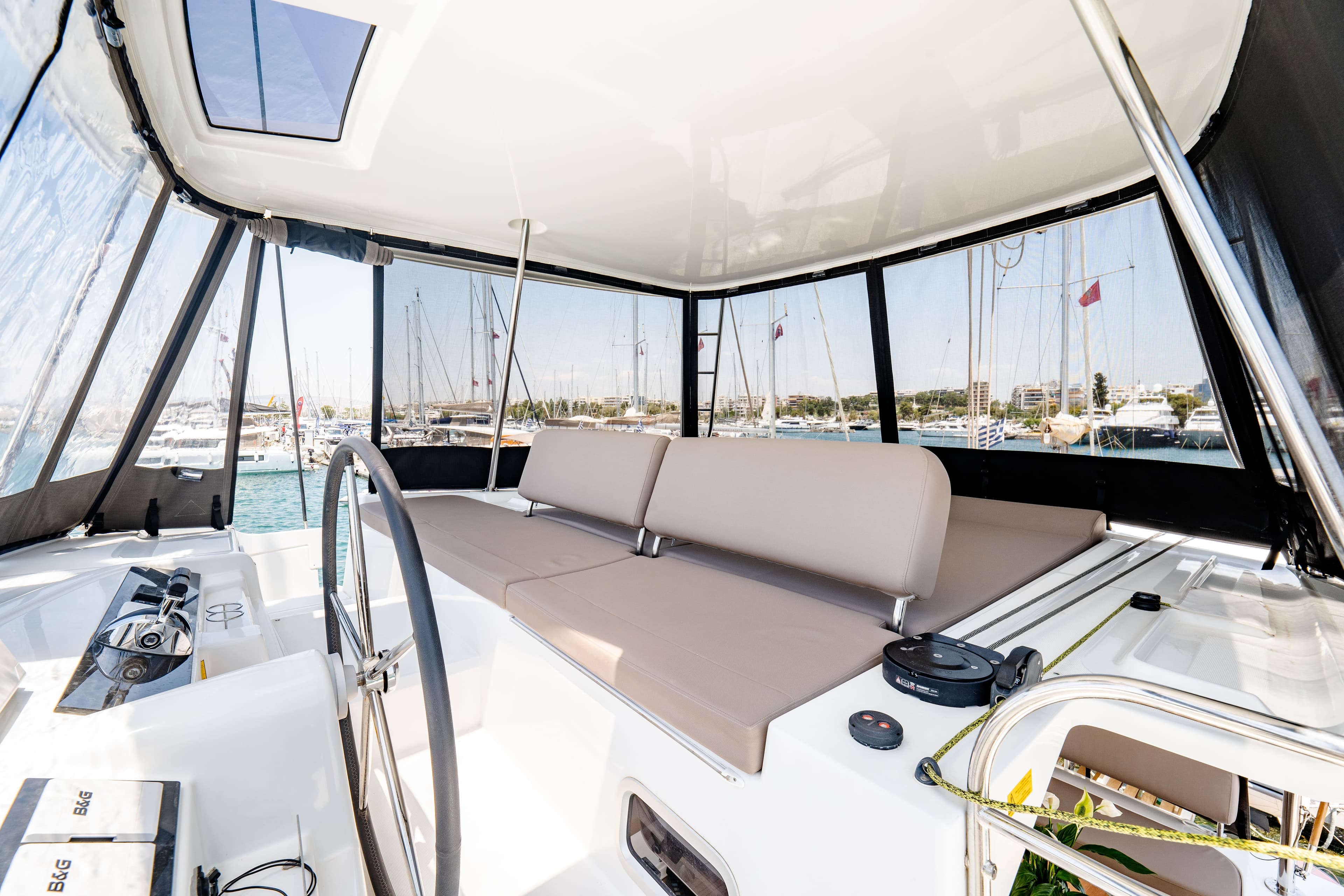 Lagoon 46  - photo 10