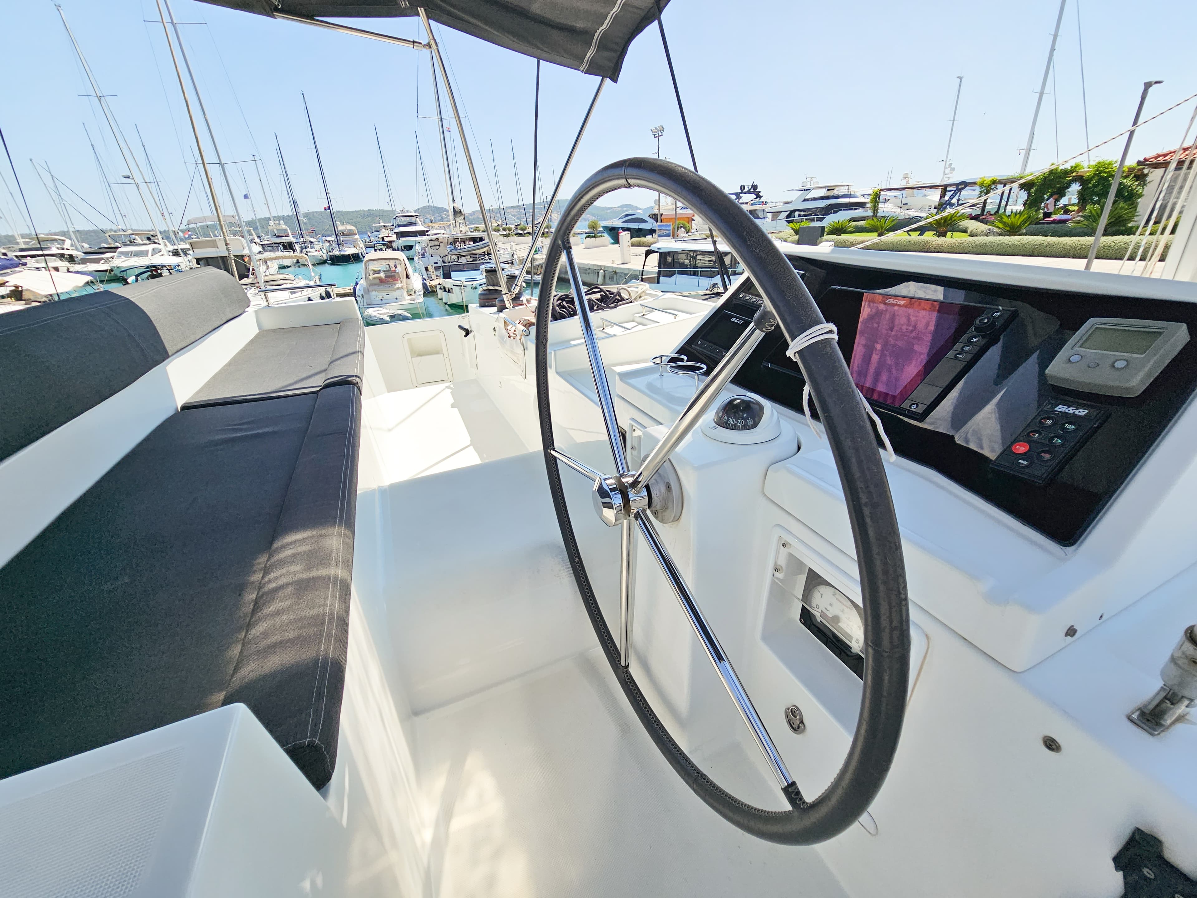 Lagoon 450 - photo 6