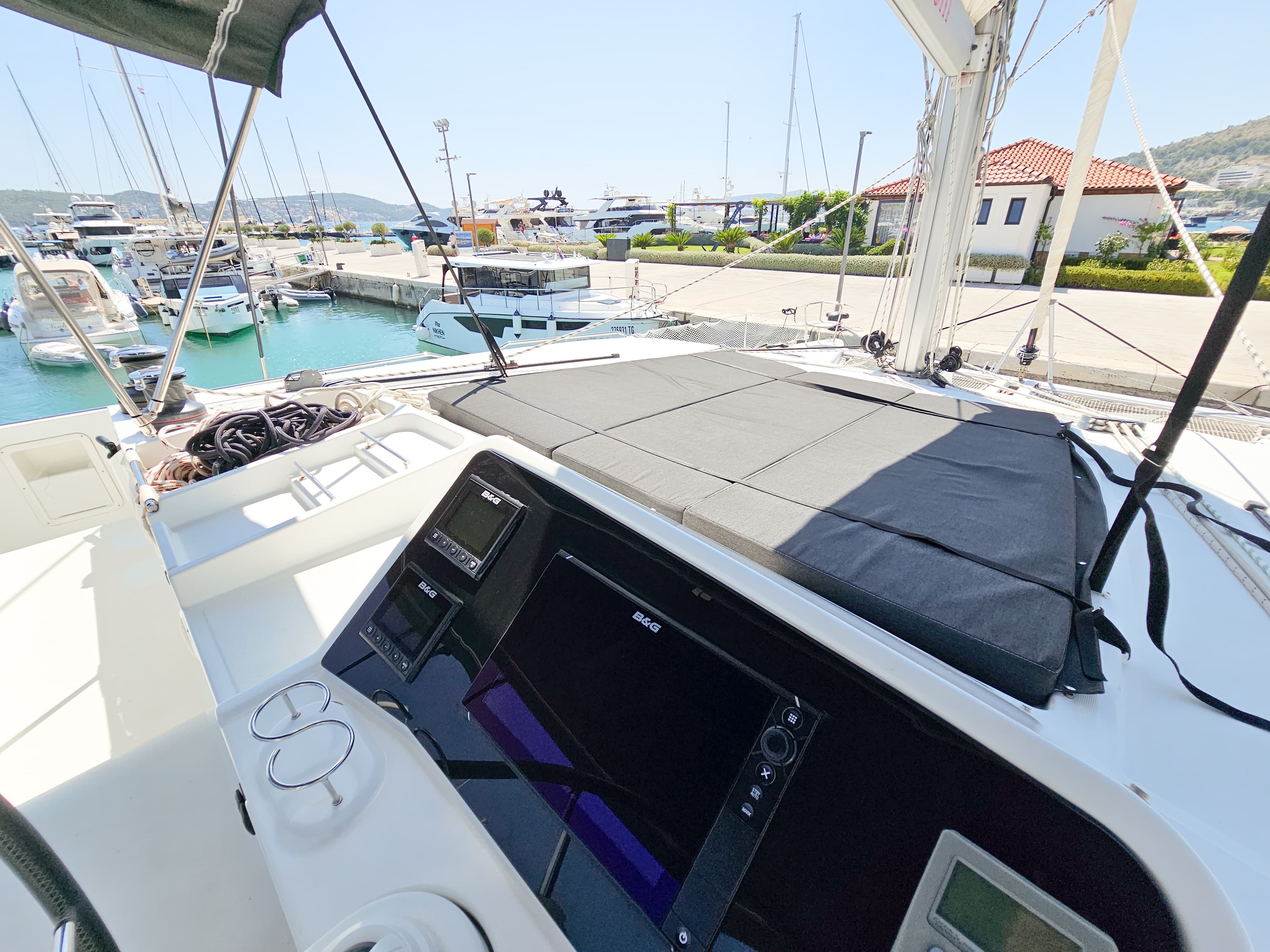 Lagoon 450 - photo 7