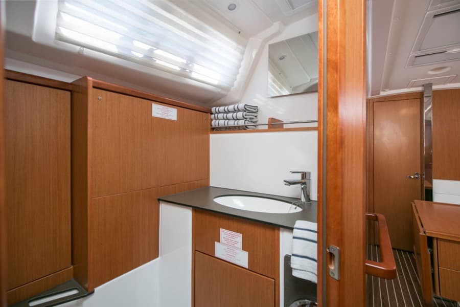 Bavaria Cruiser 37 - photo 15