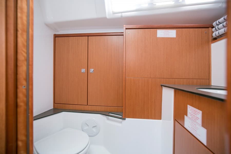 Bavaria Cruiser 37 - photo 21