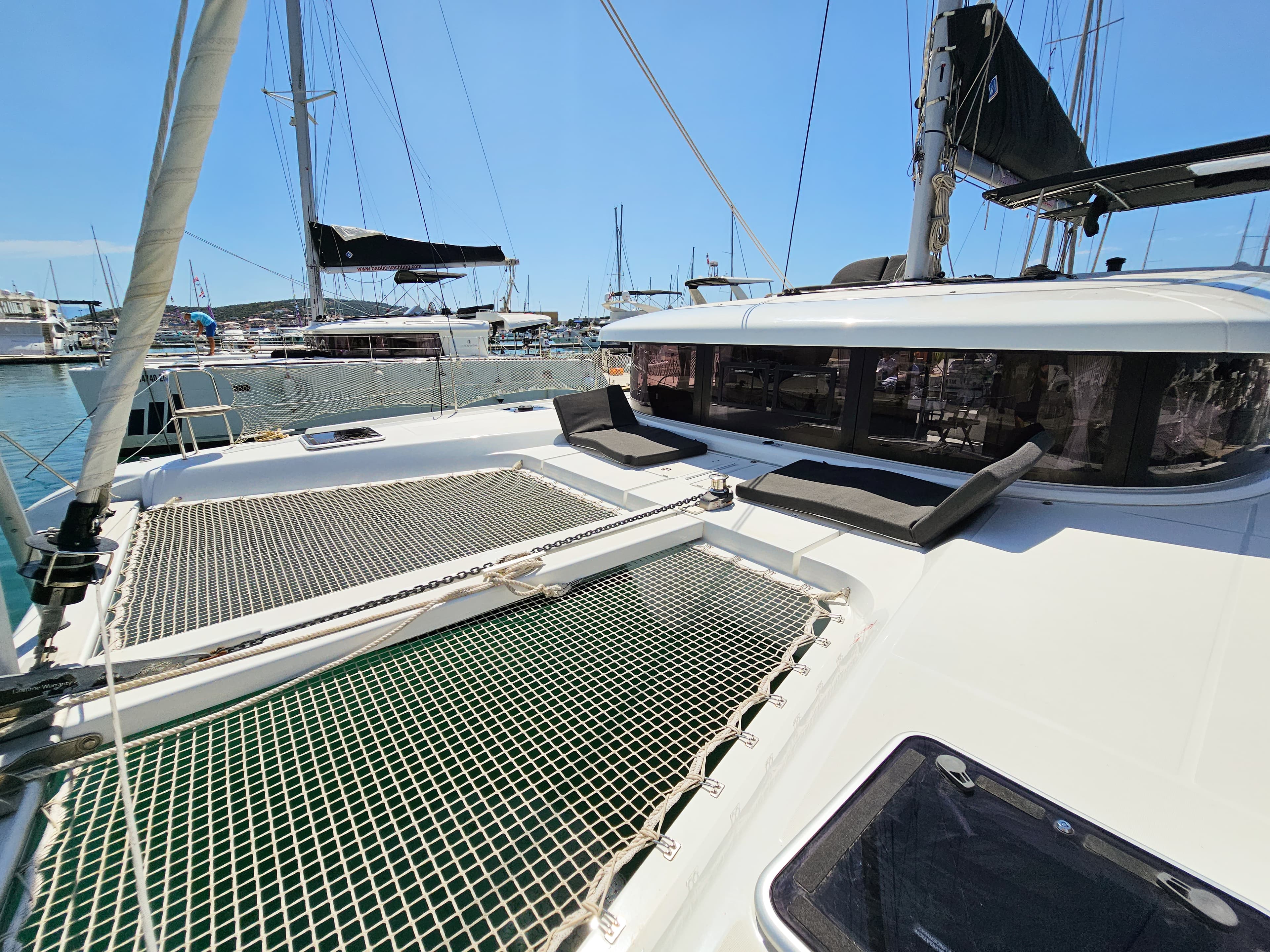 Lagoon 42 - photo 11