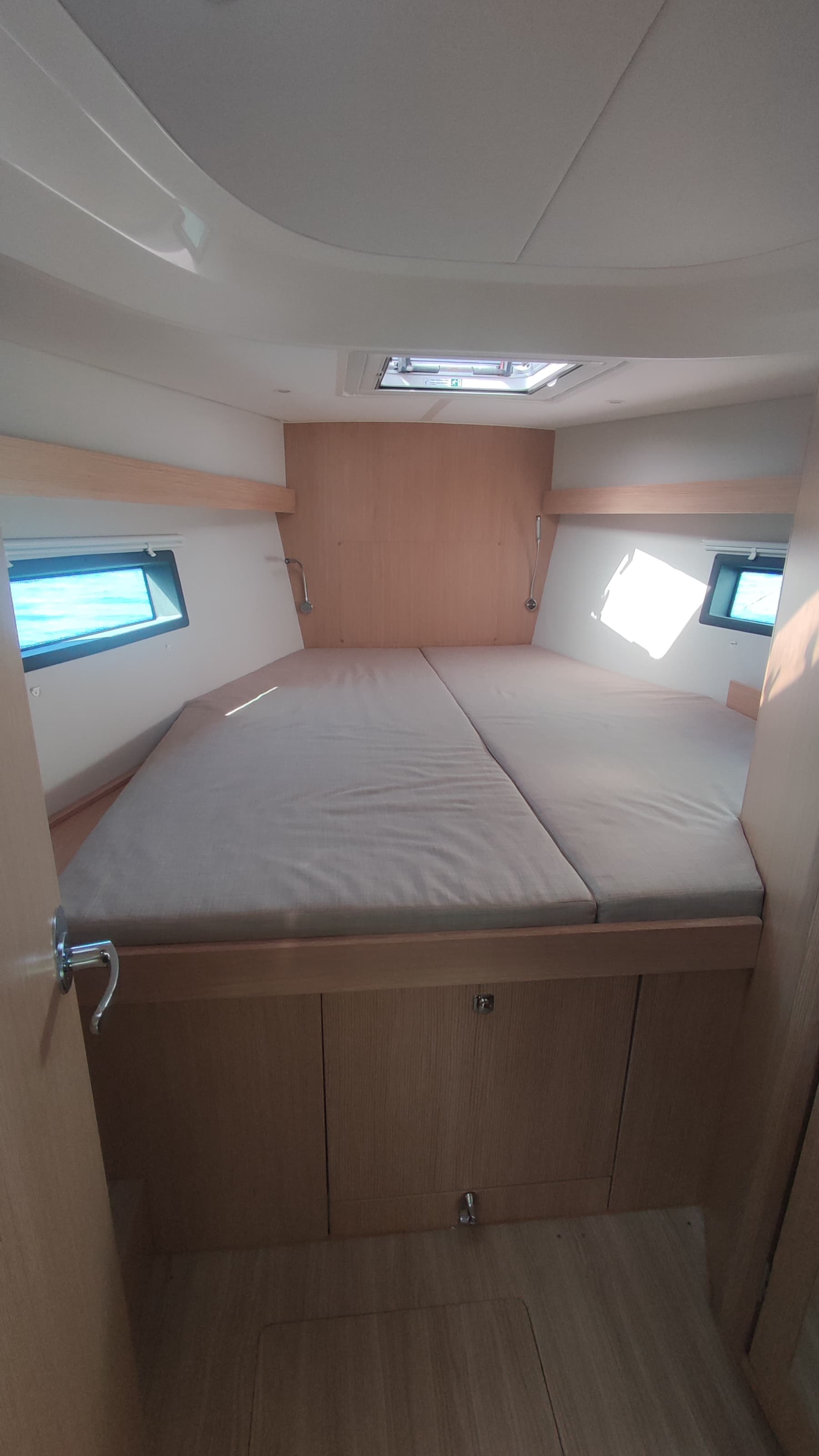 Bavaria C42 - photo 8