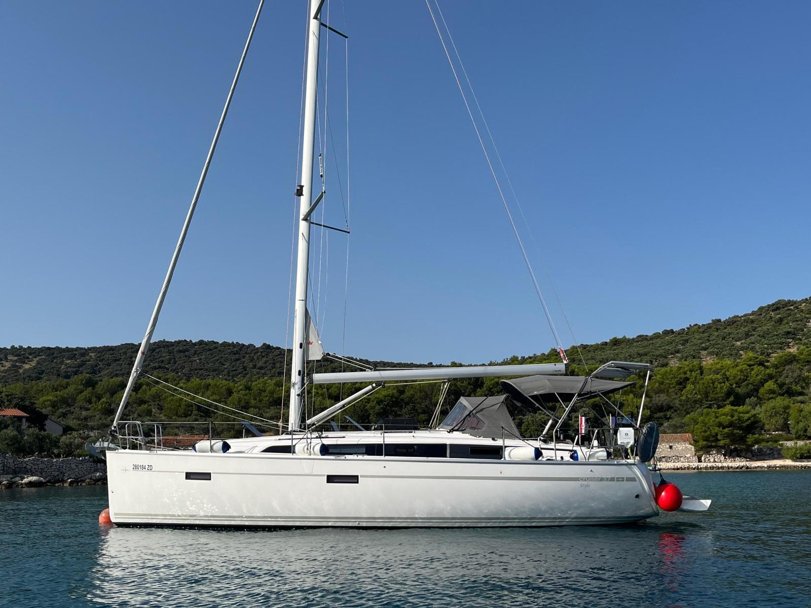 Bavaria Cruiser 37 Style - photo
