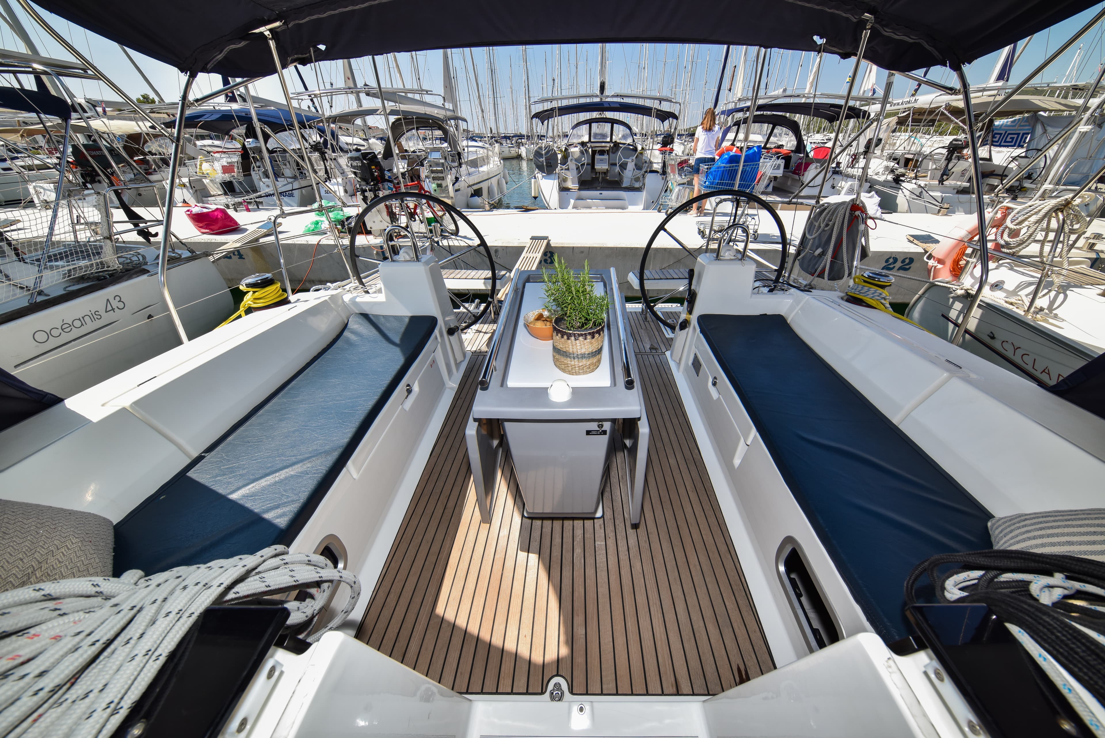 Oceanis 41.1 - photo 36