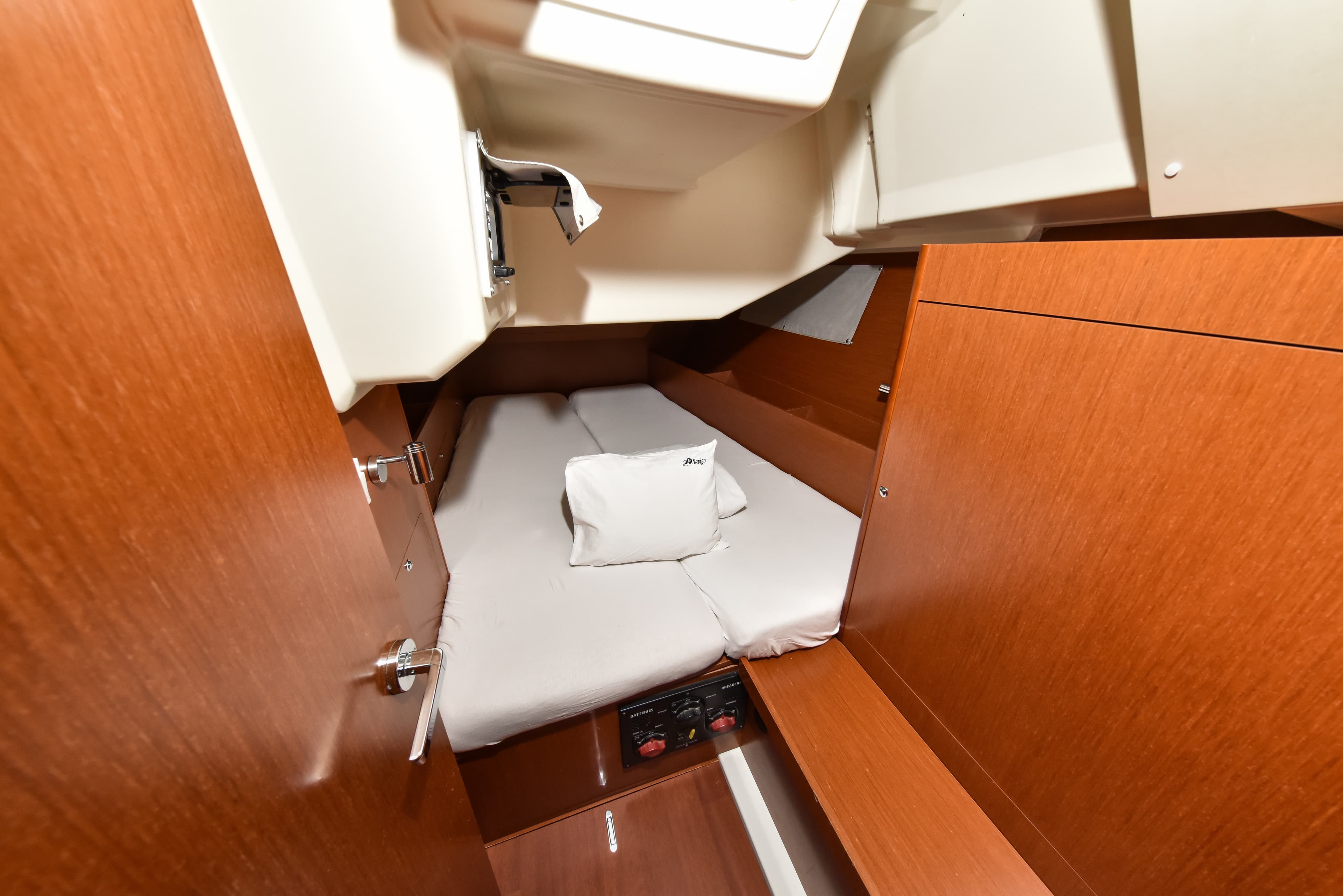 Oceanis 41.1 - photo 34