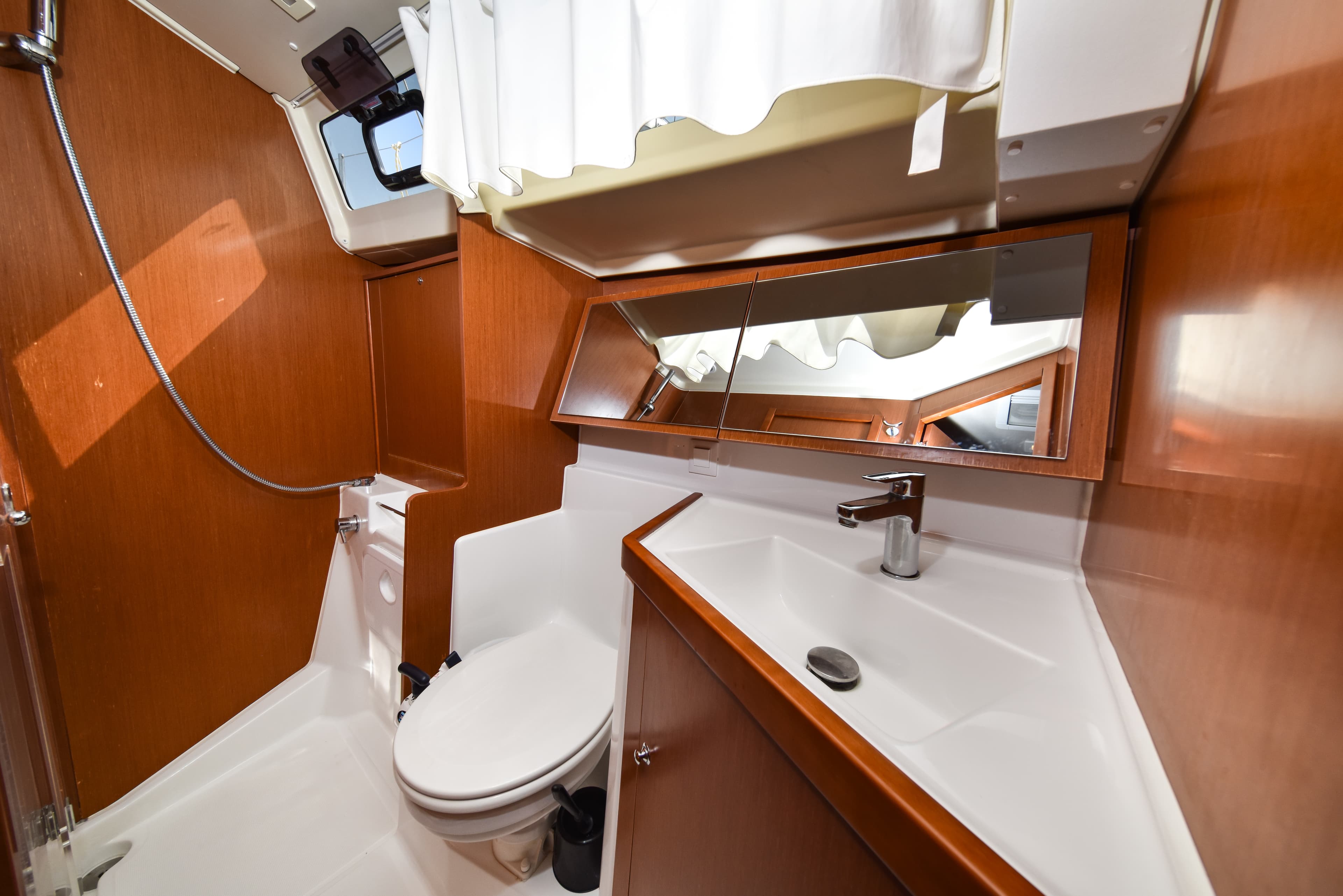 Oceanis 41.1 - photo 19