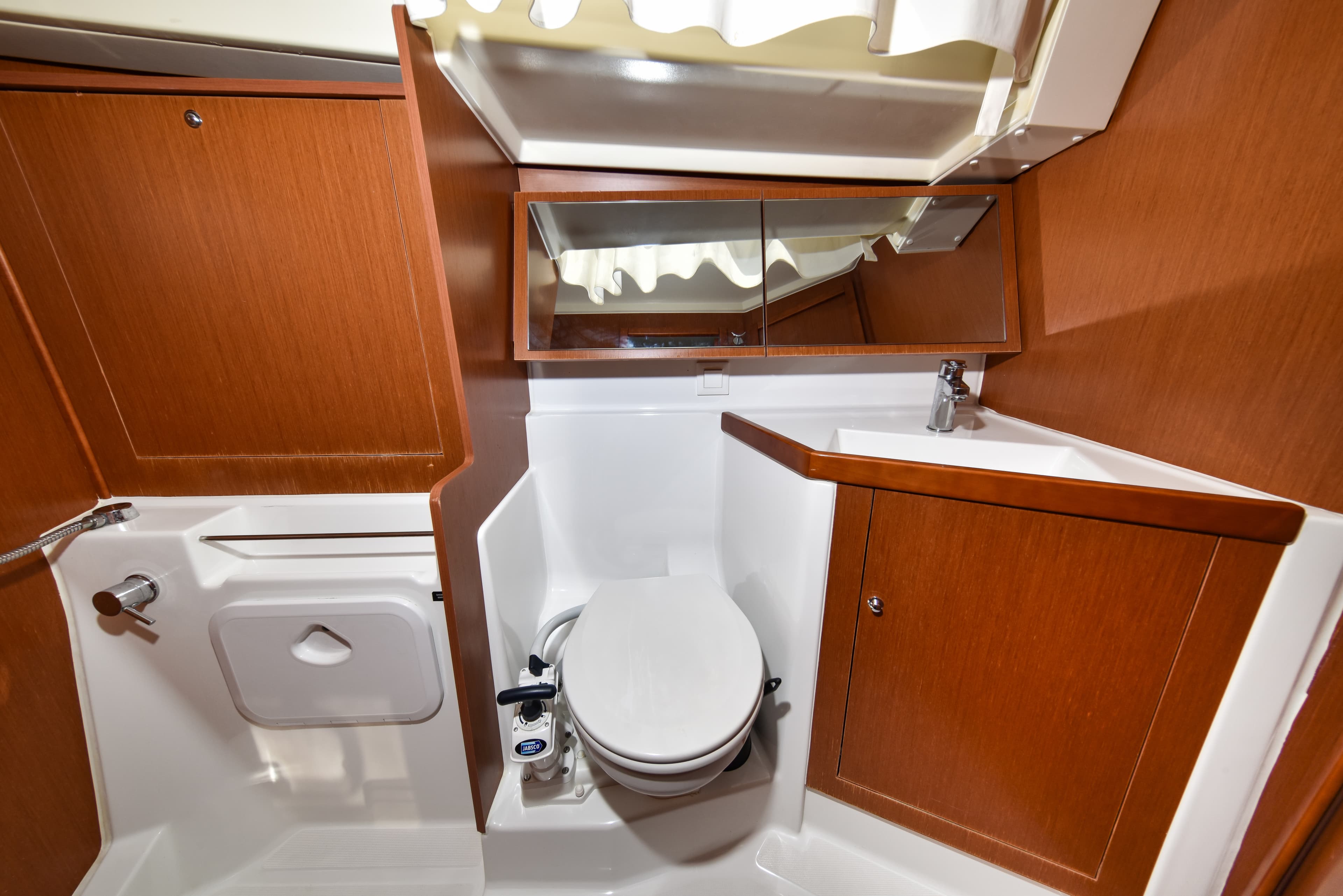 Oceanis 41.1 - photo 22