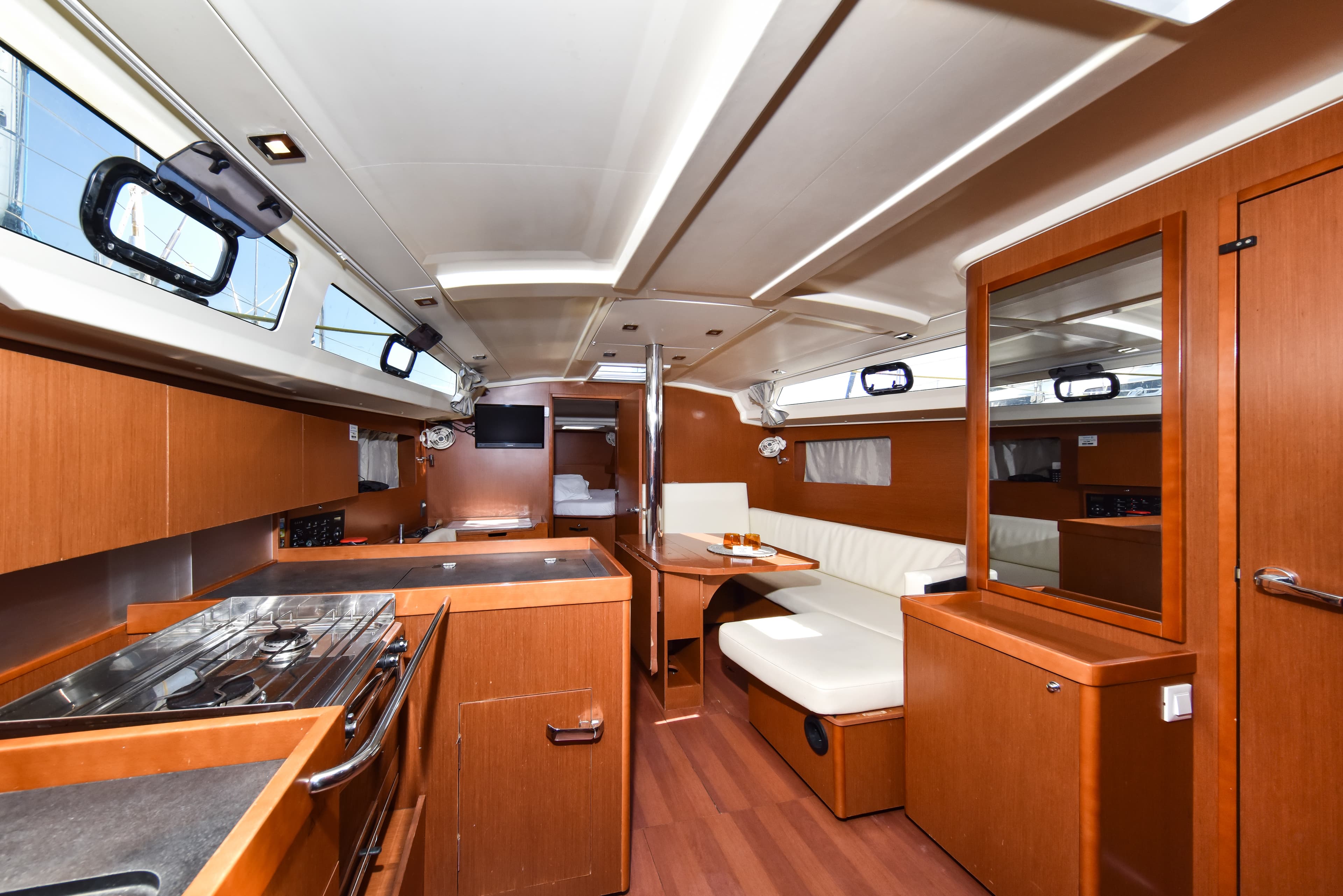 Oceanis 41.1 - photo 27