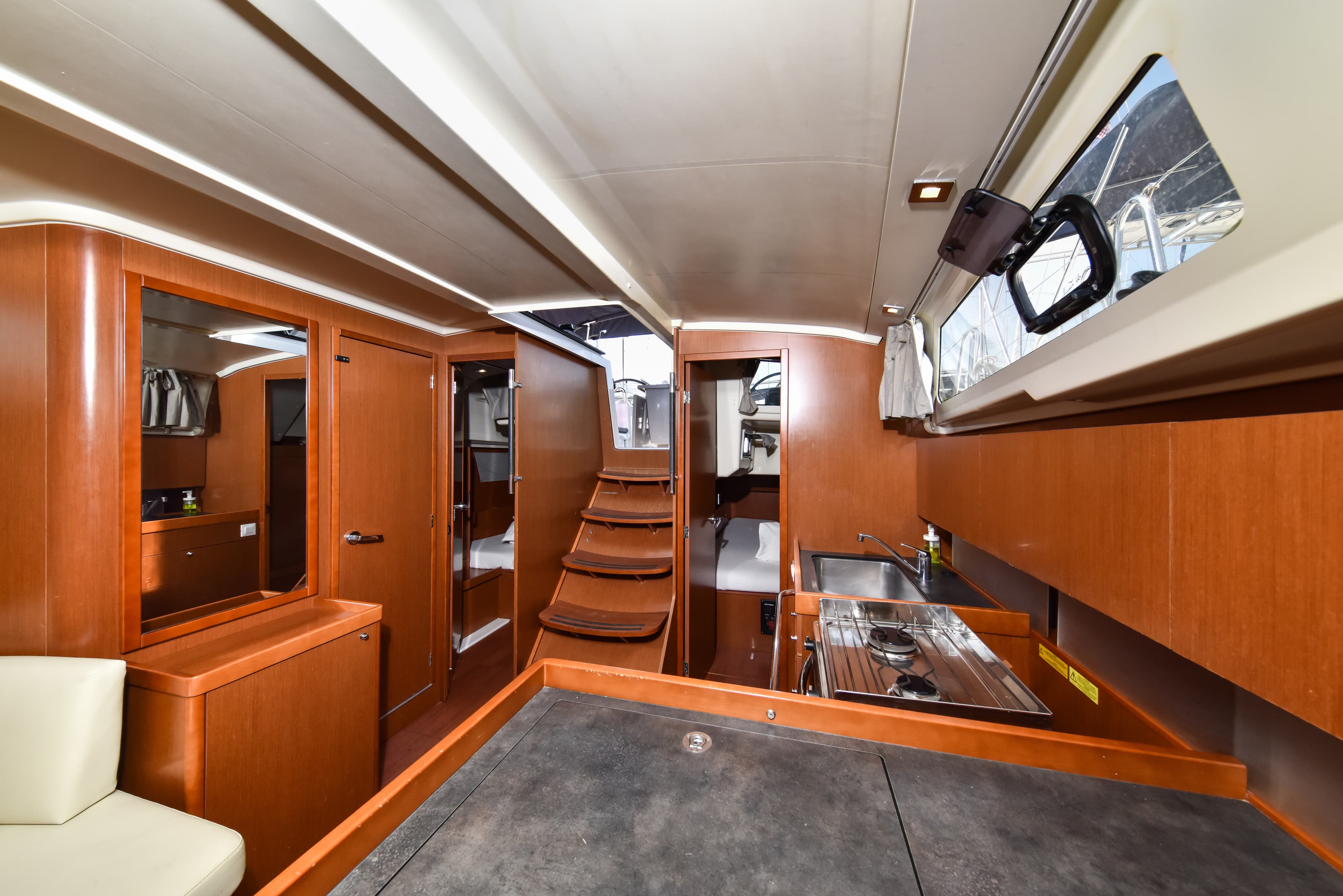 Oceanis 41.1 - photo 49