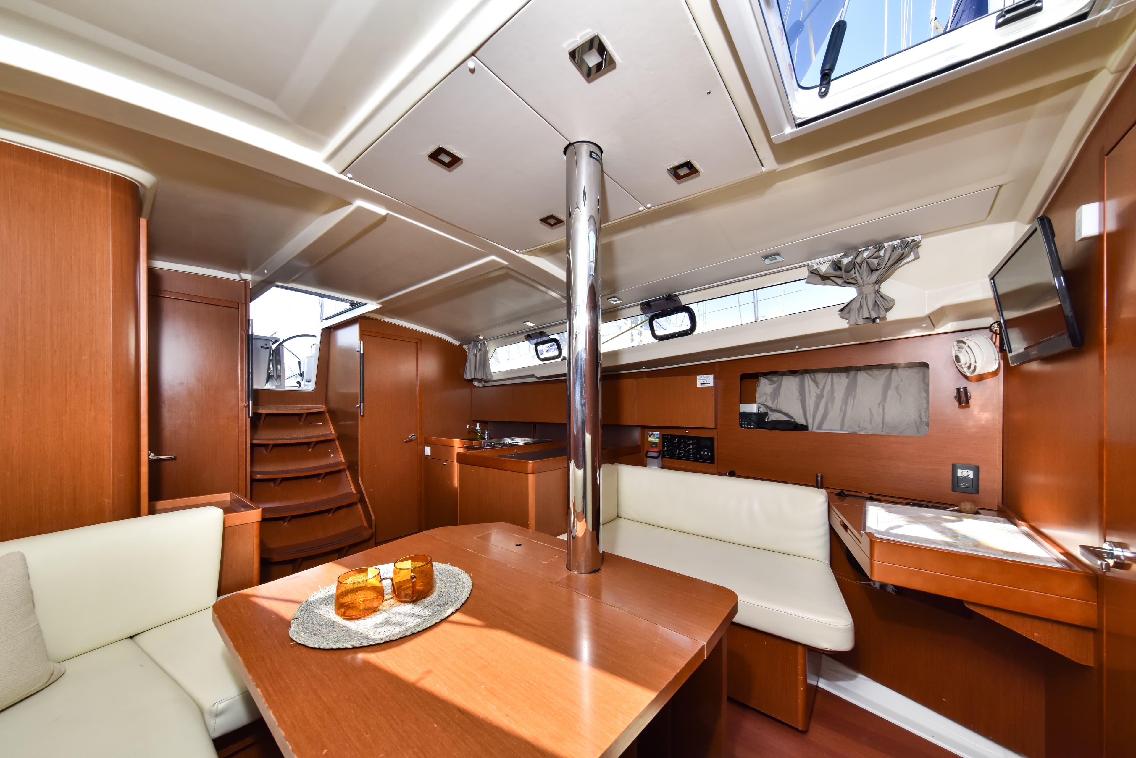 Oceanis 41.1 - photo 48