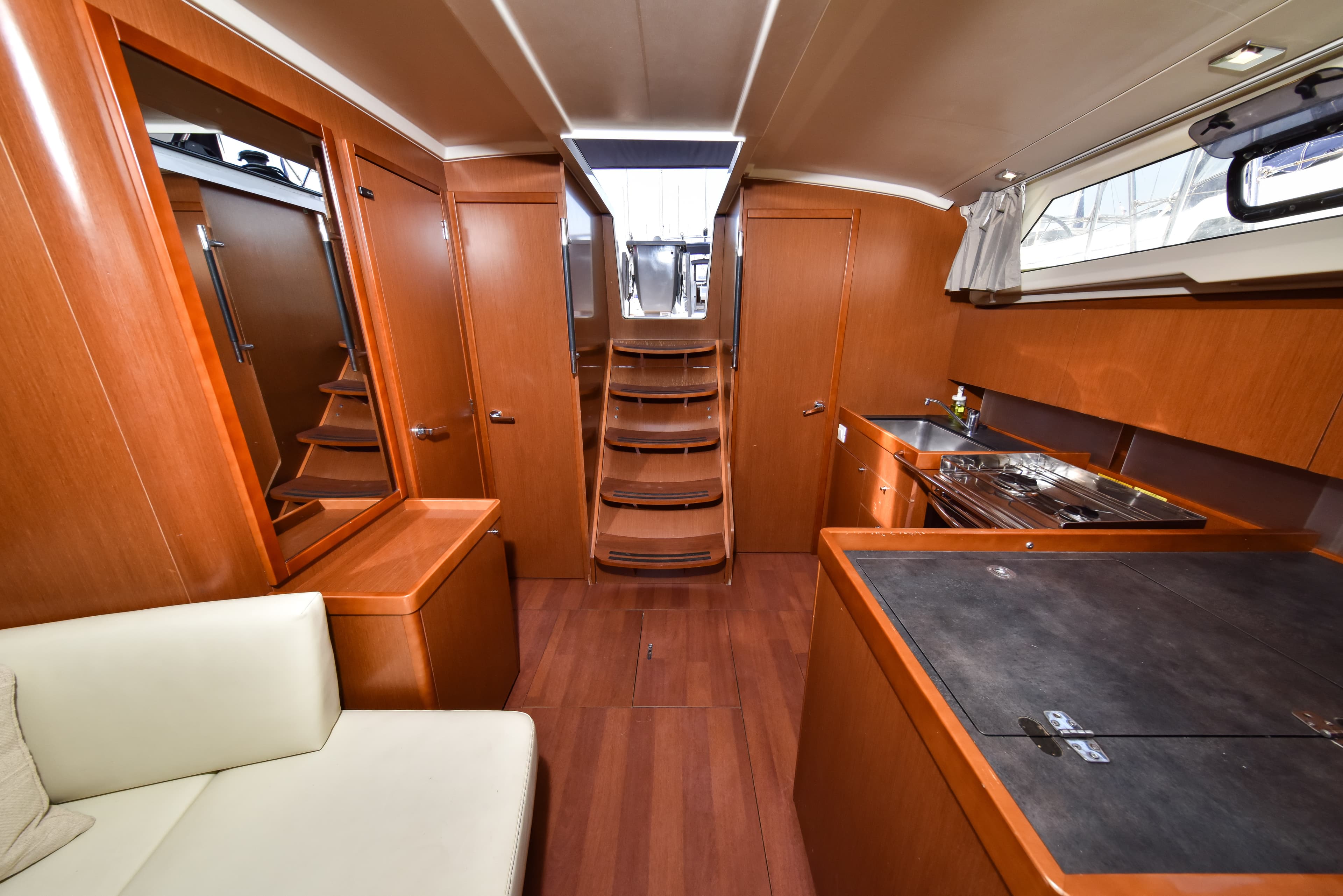 Oceanis 41.1 - photo 32