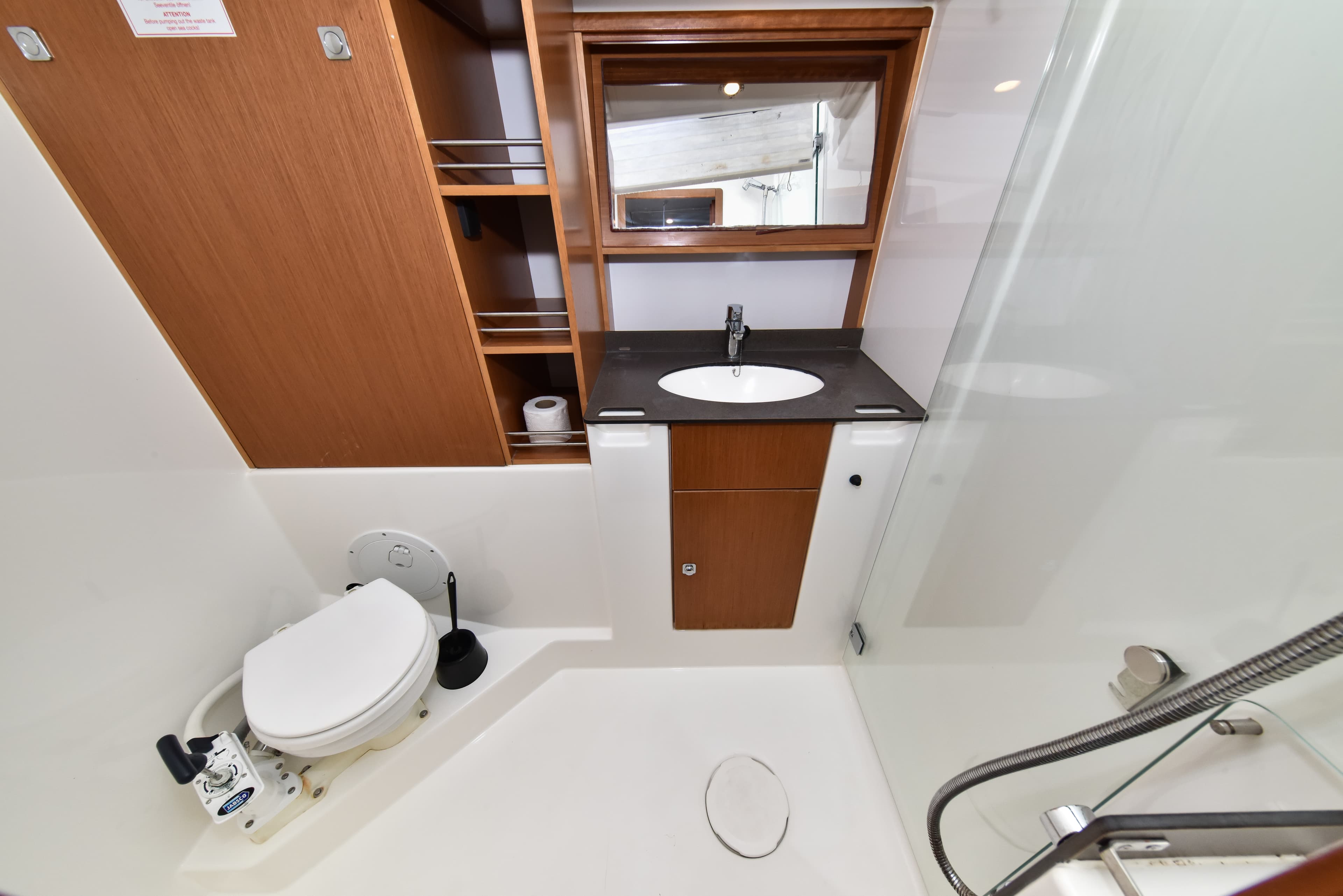 Bavaria Cruiser 51 - photo 31