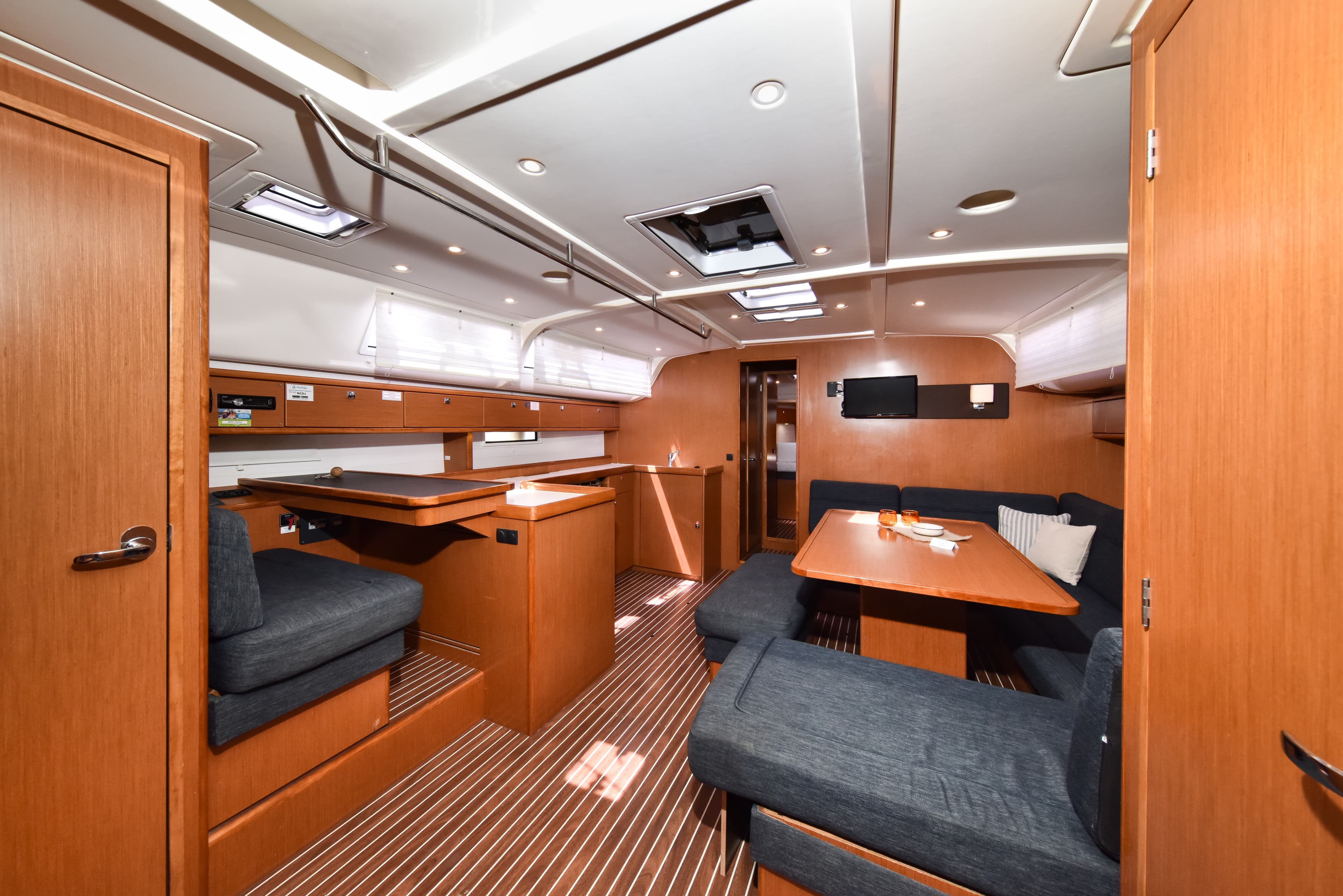 Bavaria Cruiser 51 - photo 11