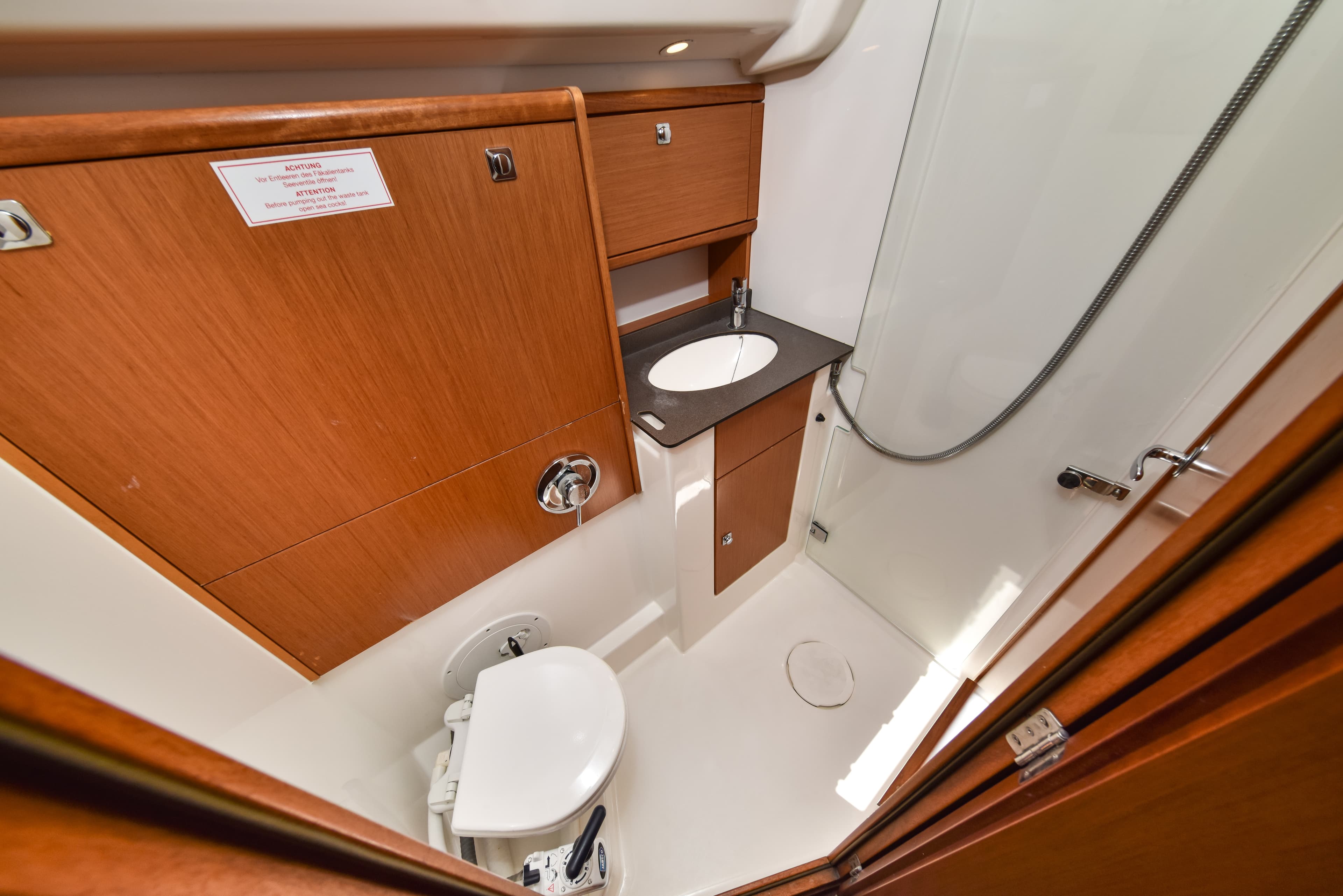 Bavaria Cruiser 51 - photo 28