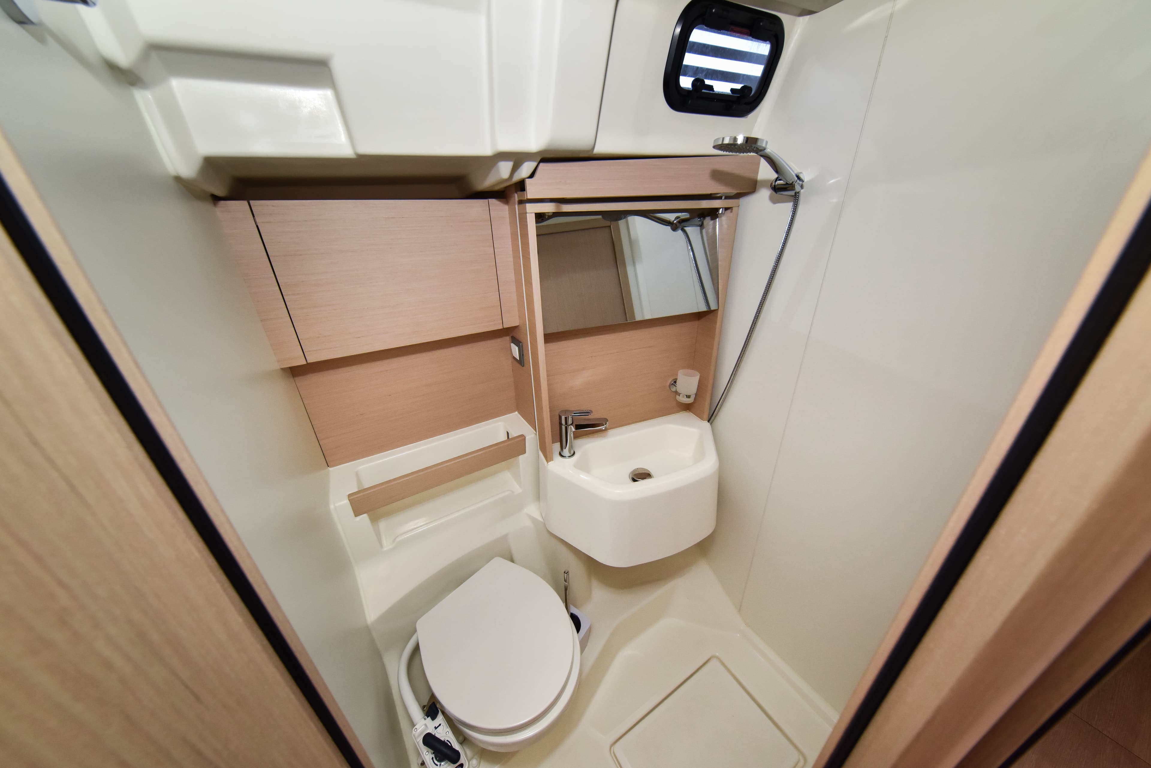 Oceanis 51.1 - photo 20