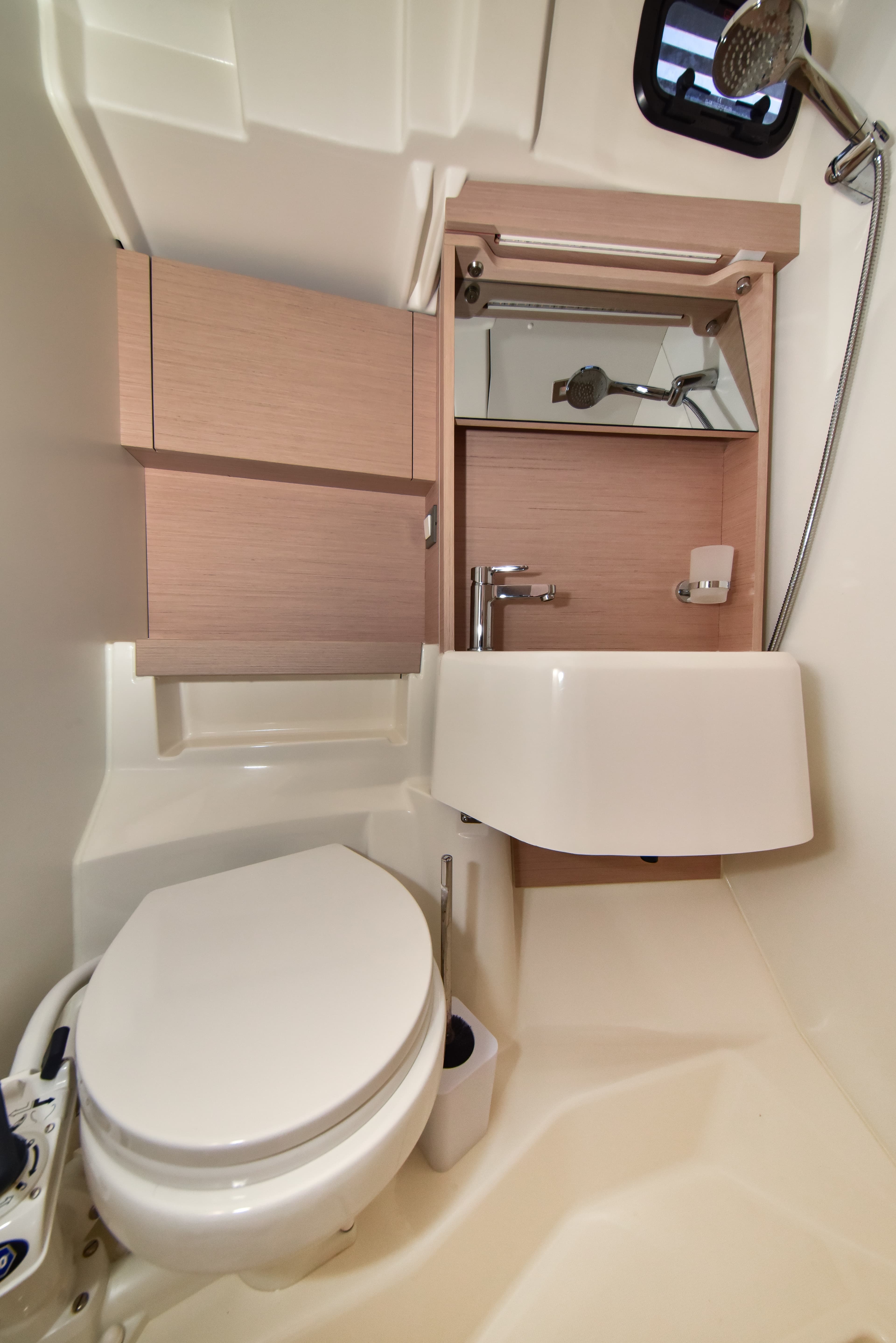 Oceanis 51.1 - photo 21