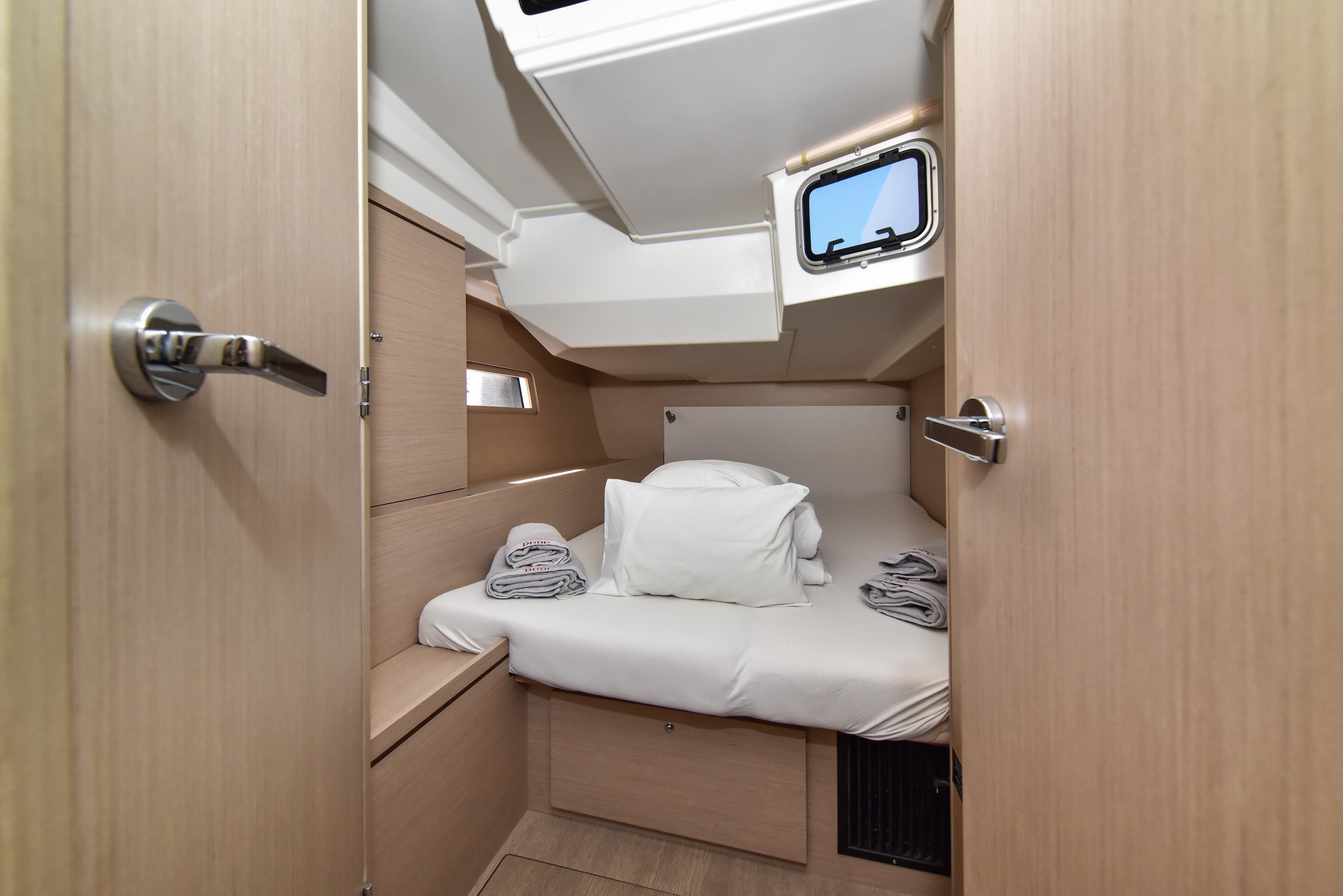 Oceanis 51.1 - photo 26