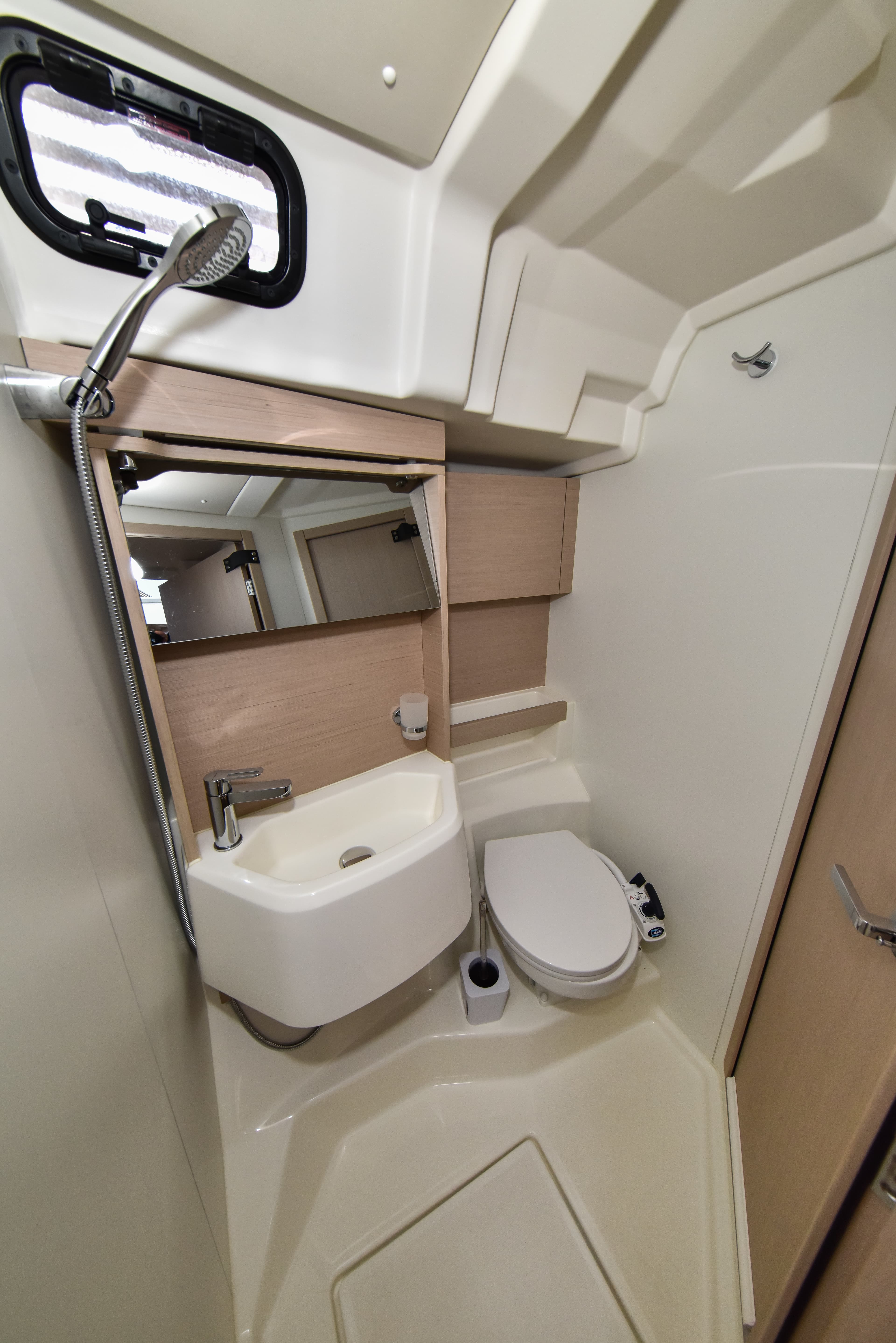 Oceanis 51.1 - photo 30