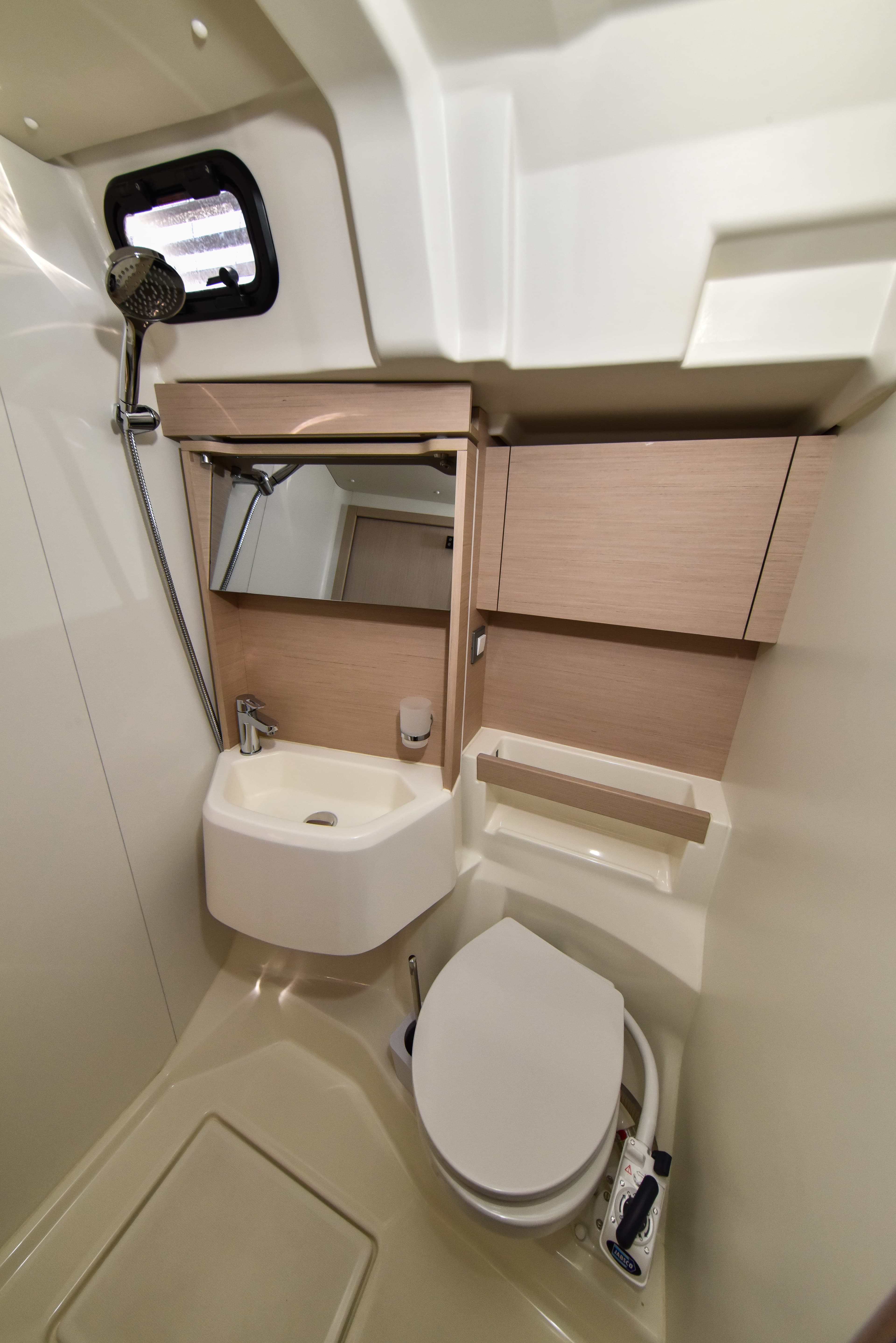 Oceanis 51.1 - photo 32