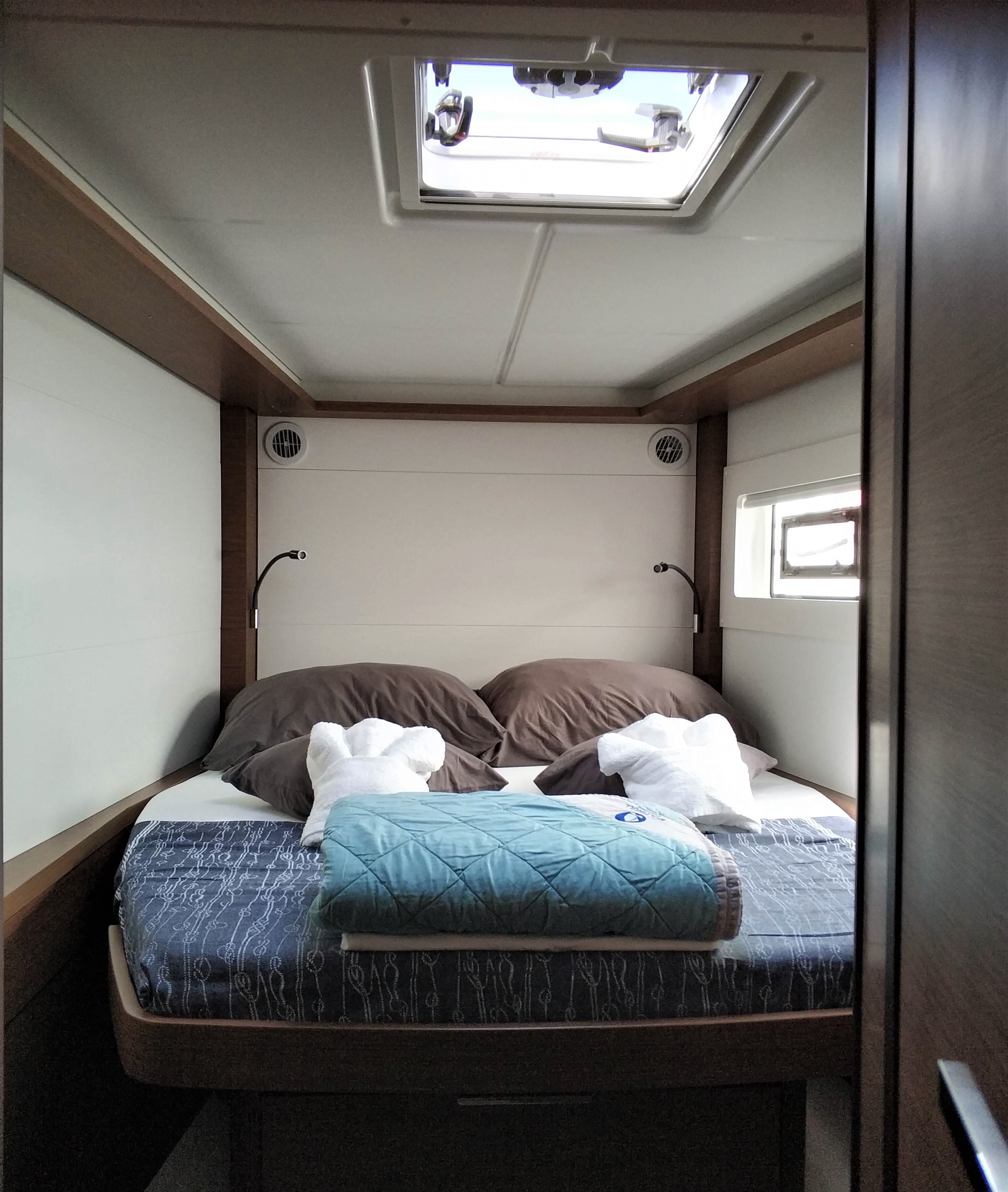 Lagoon 46  - photo 12