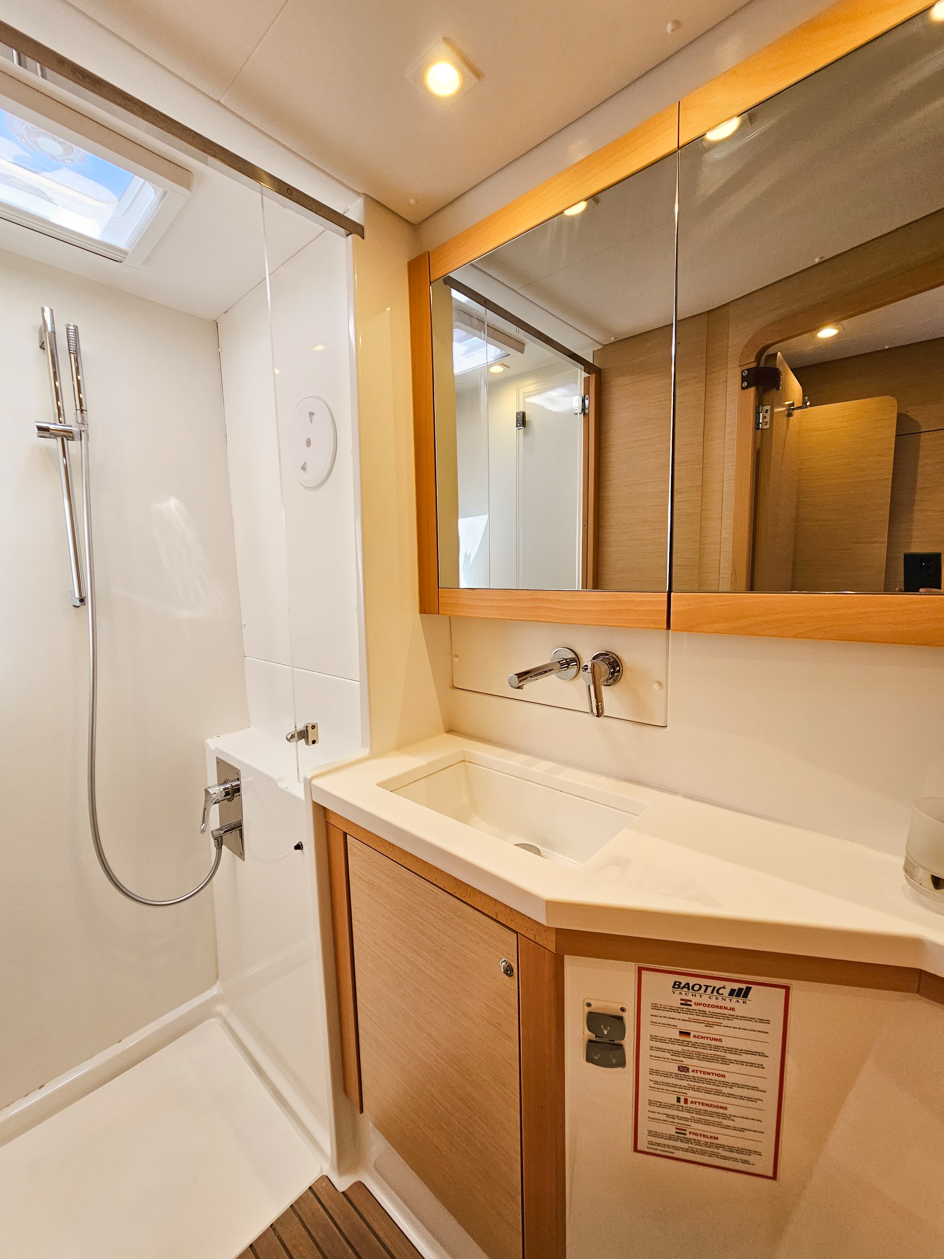 Lagoon 450 - photo 14